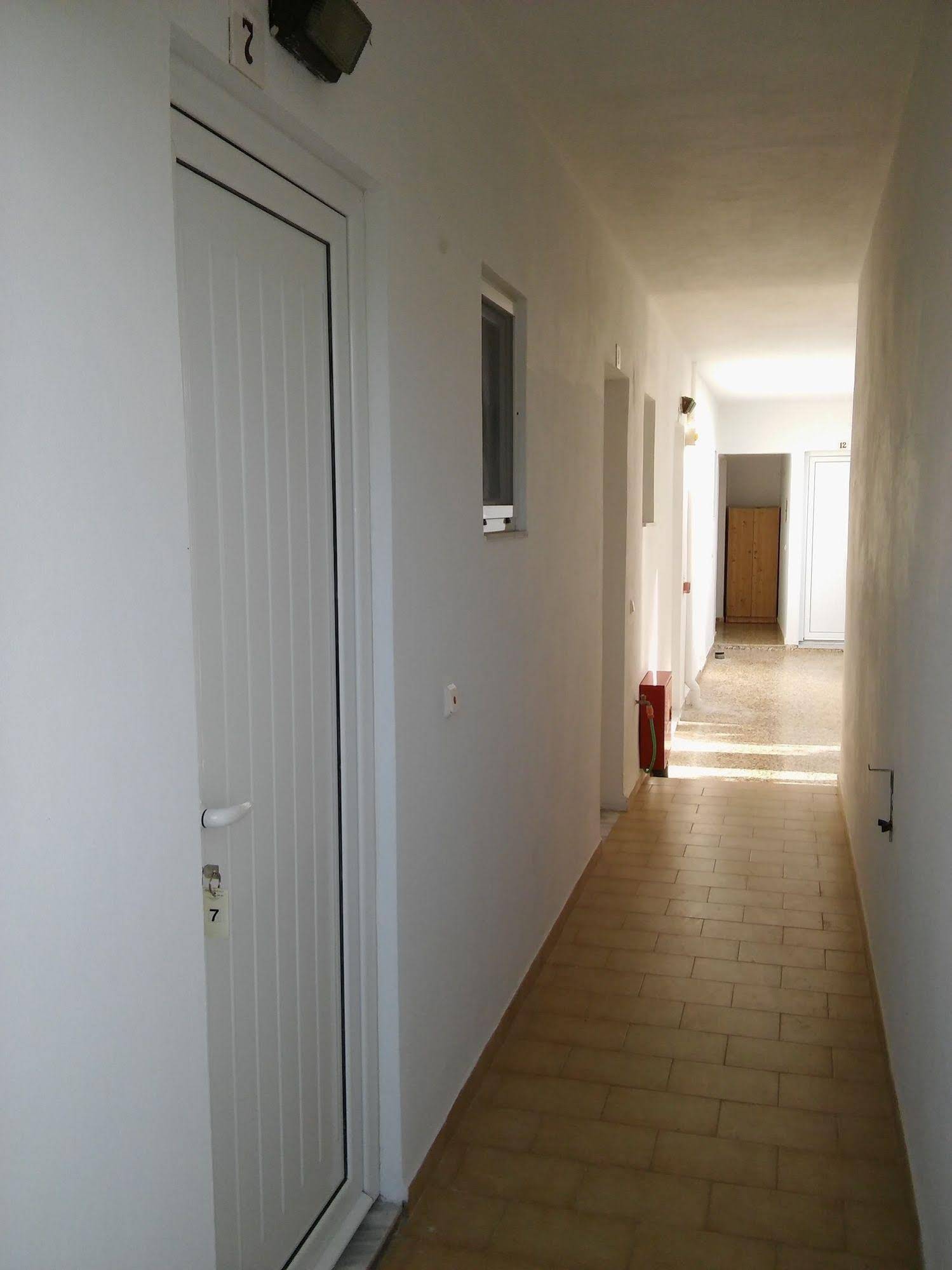 Maria Studios And Apartments