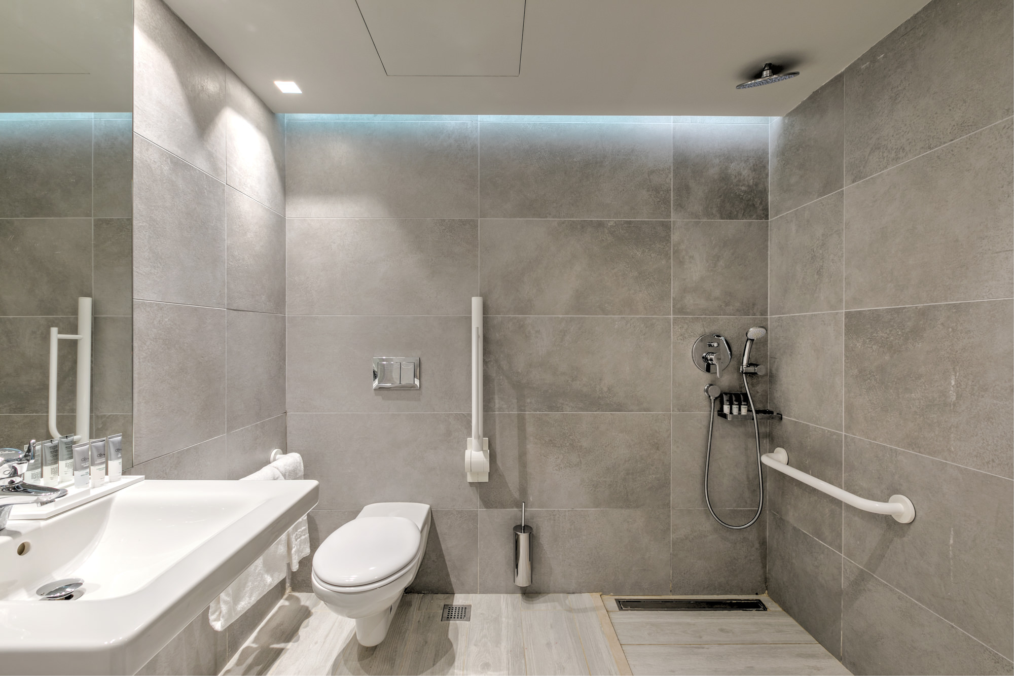 Amada Colossos Resort