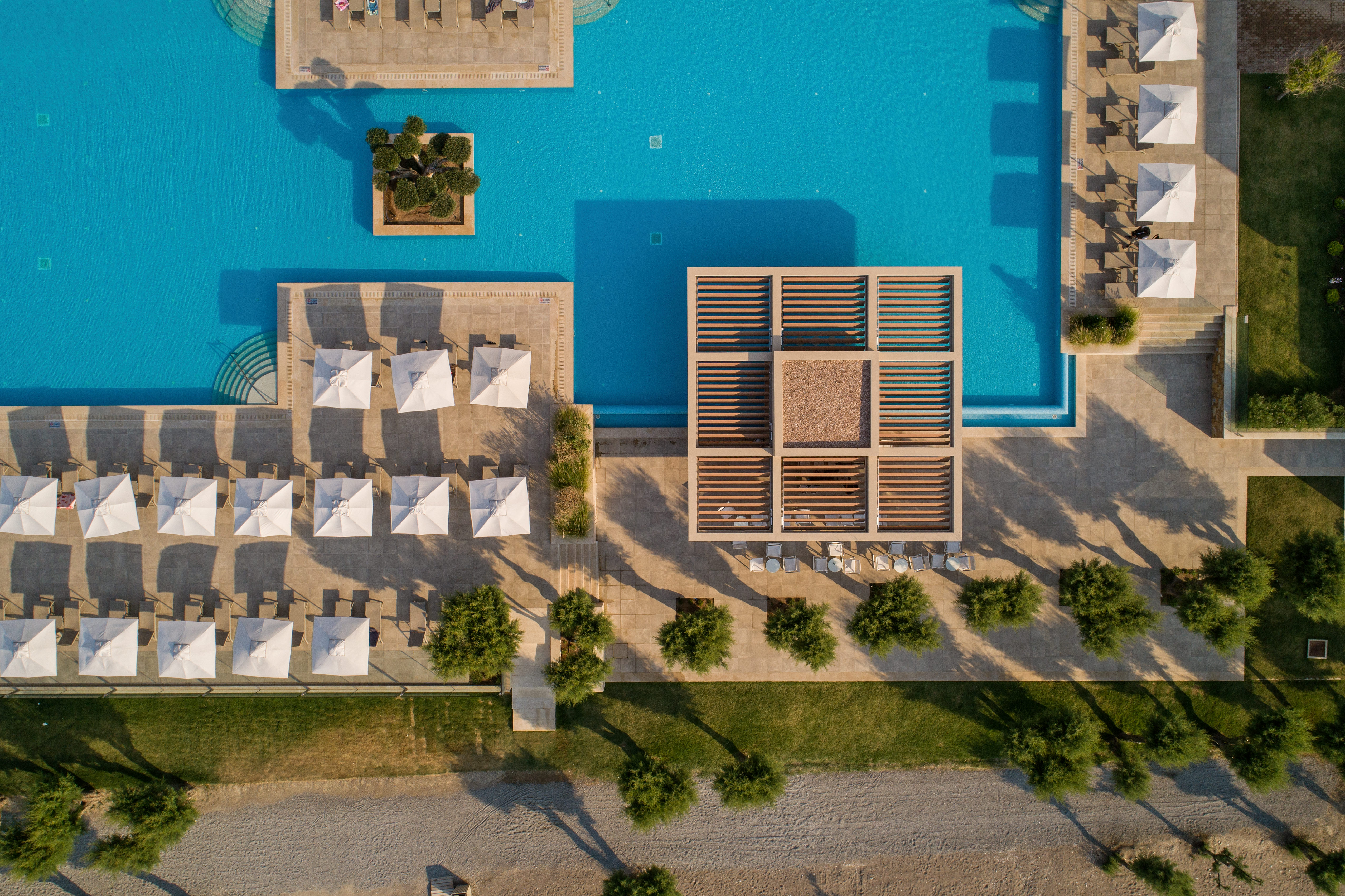 Amada Colossos Resort