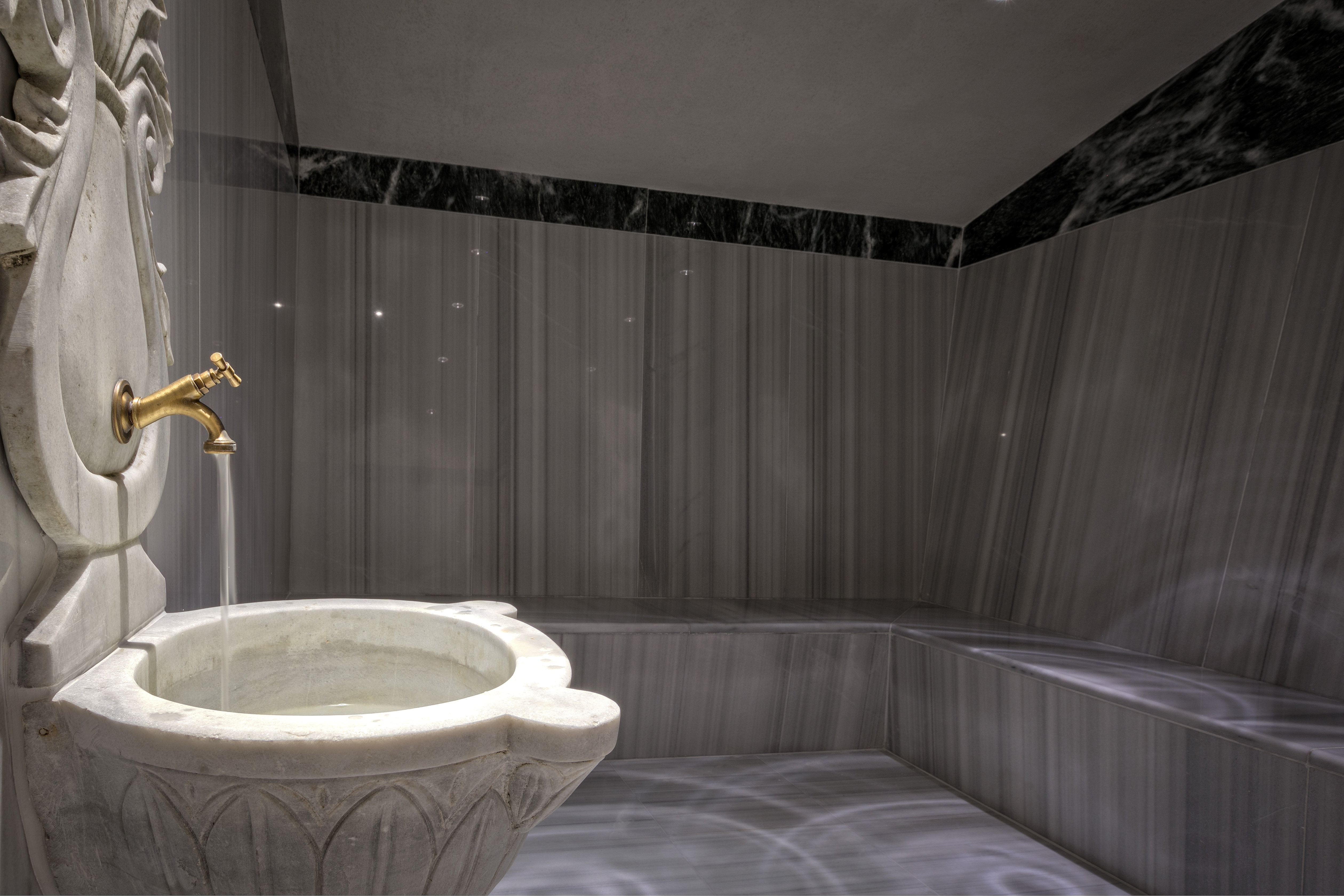 Amada Colossos Resort