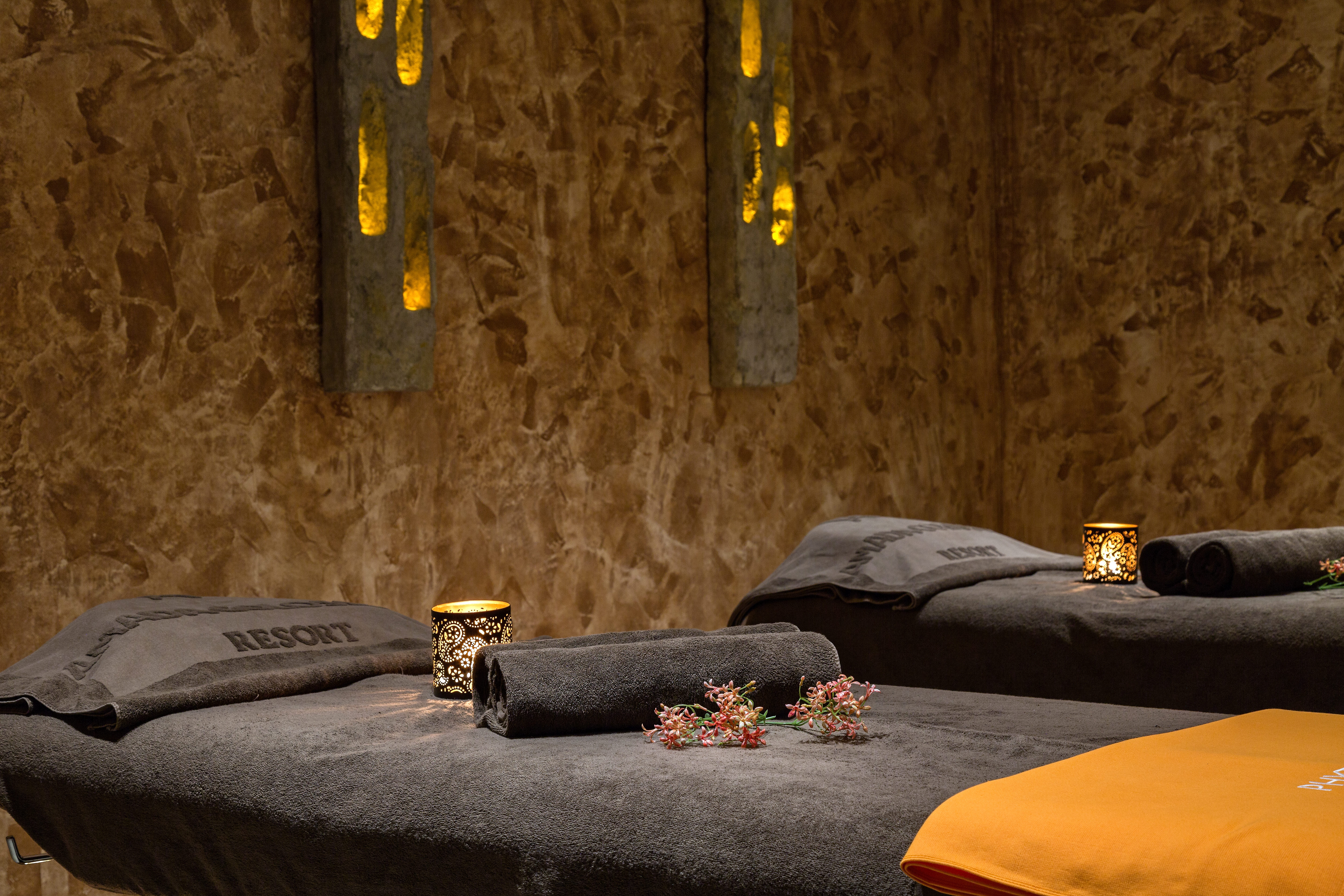 Amada Colossos Resort