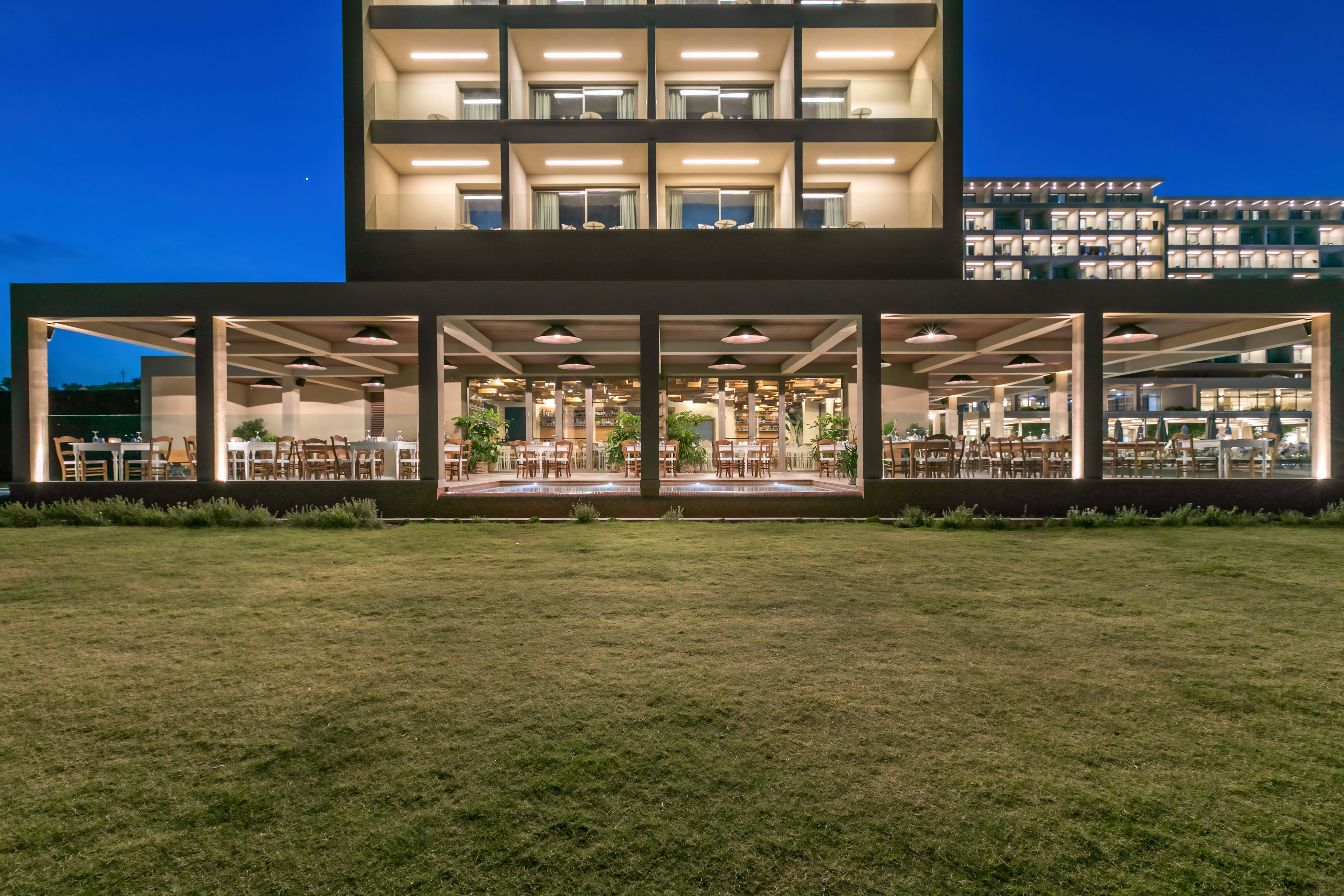 Amada Colossos Resort