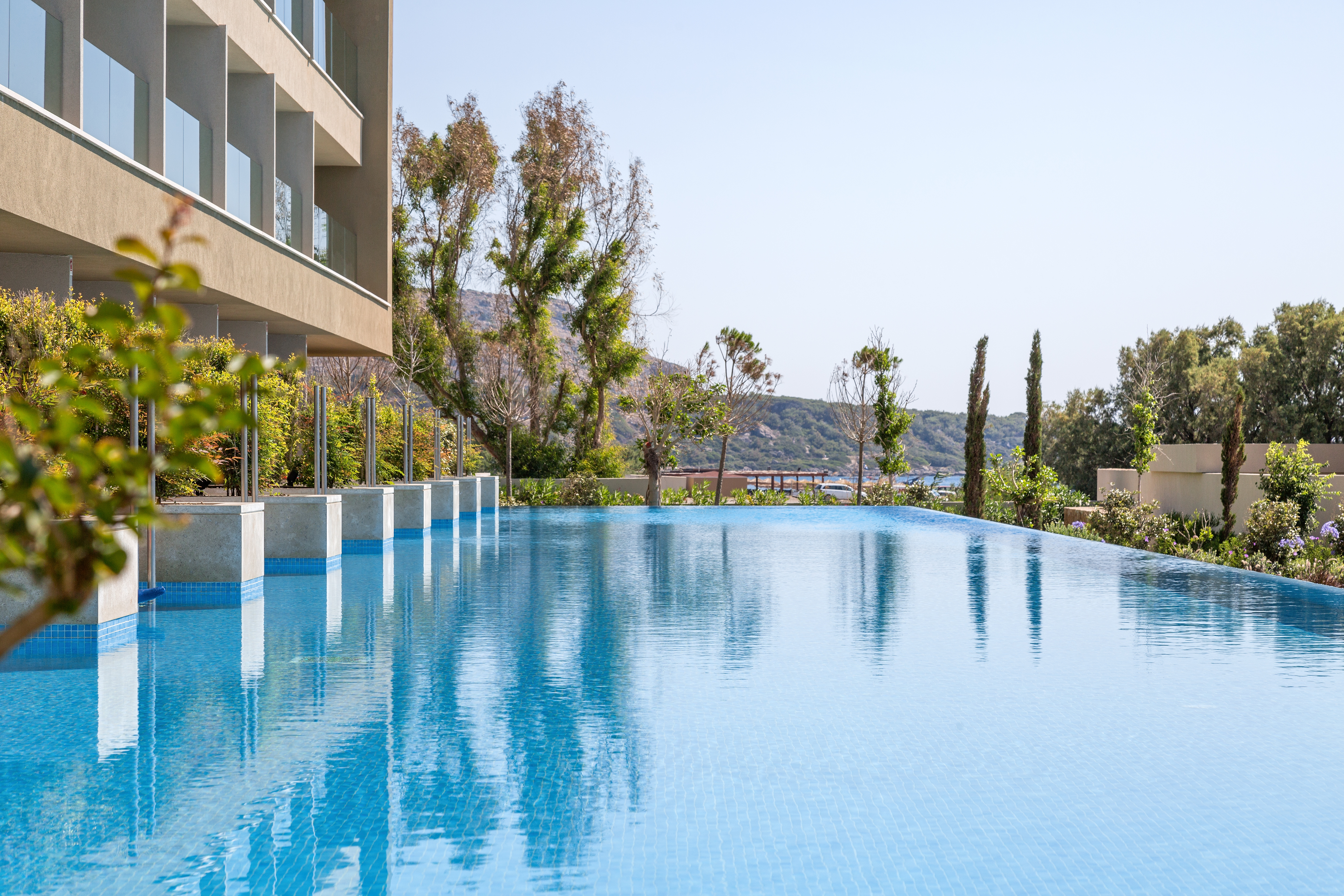 Amada Colossos Resort