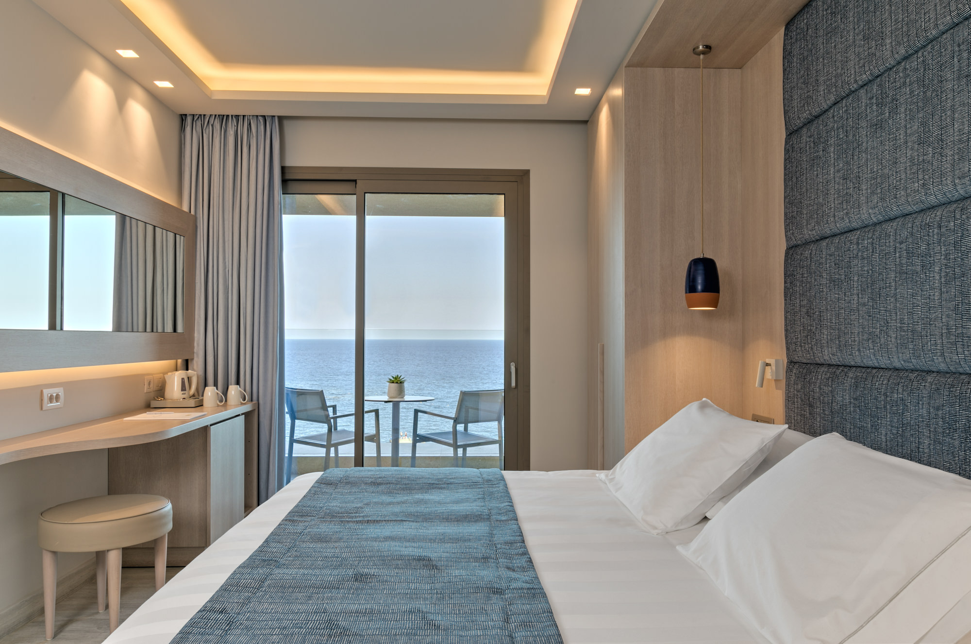 Amada Colossos Resort