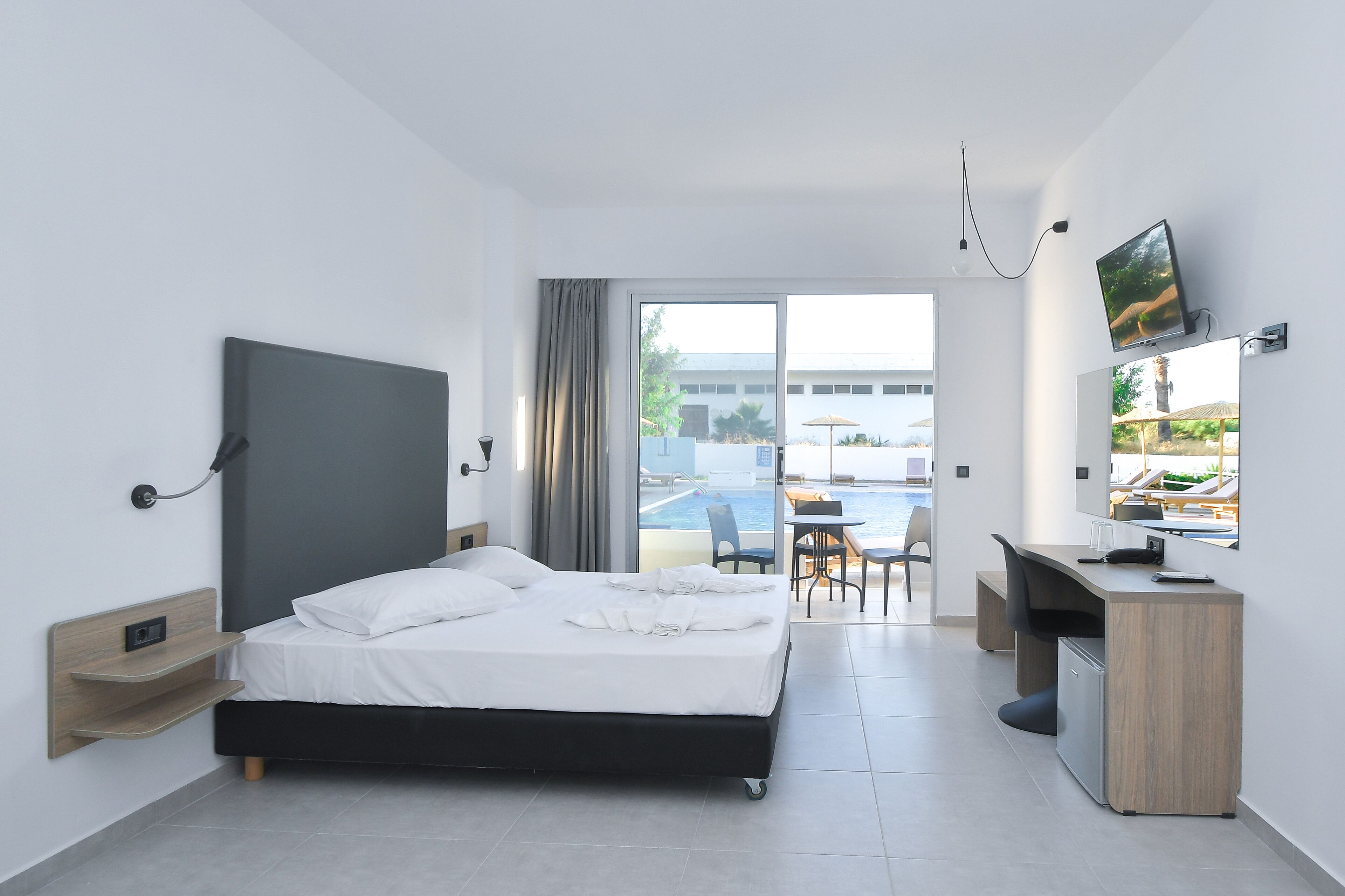 Evita Bay Hotel