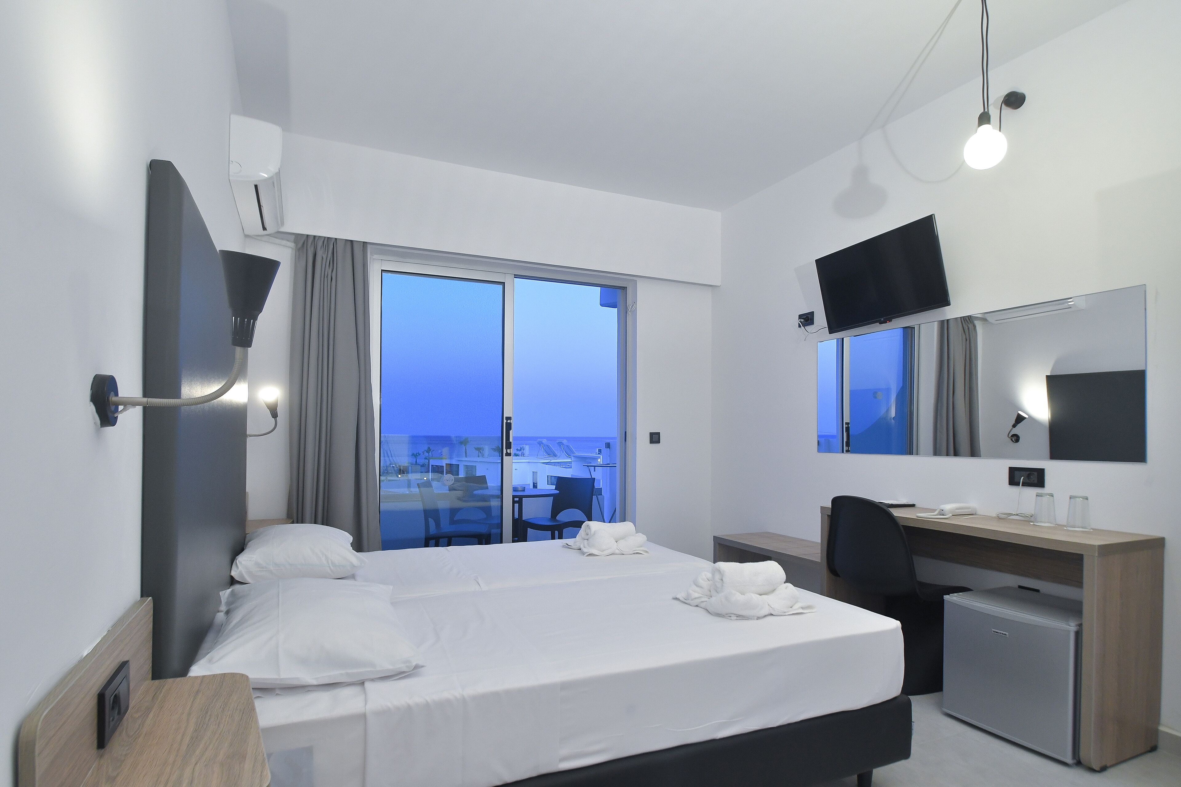 Evita Bay Hotel