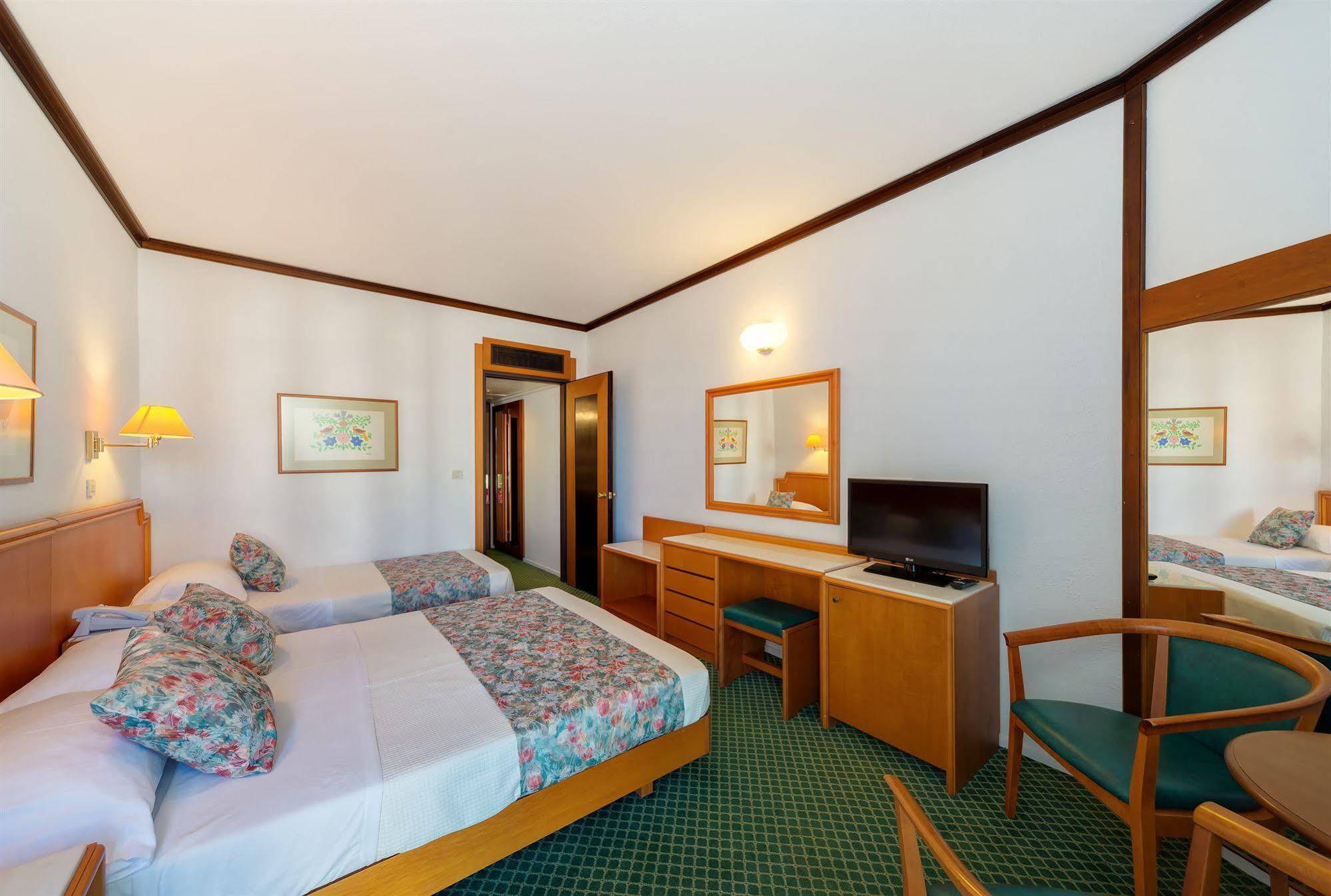 Apollo Beach Hotel