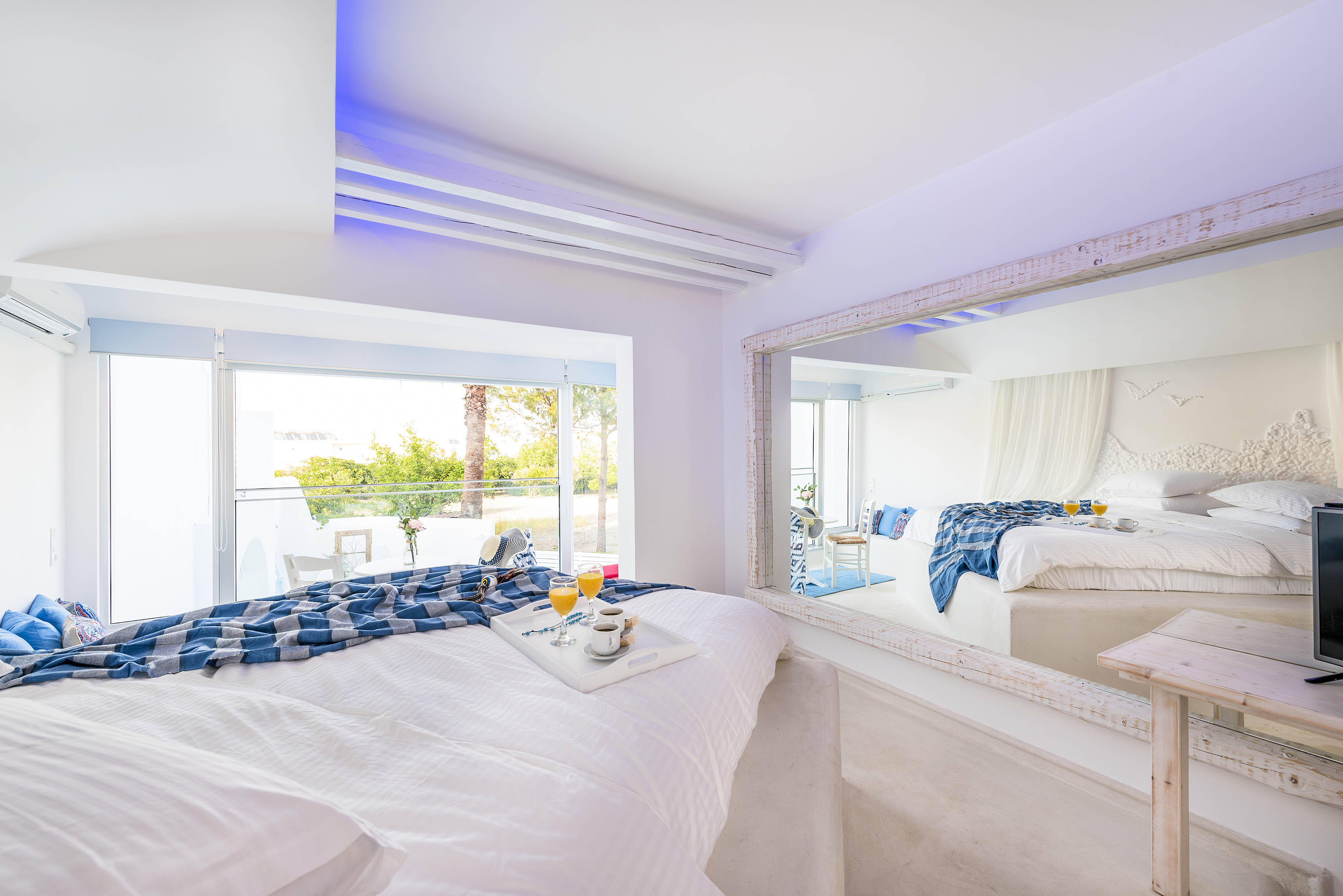 Kouros Home