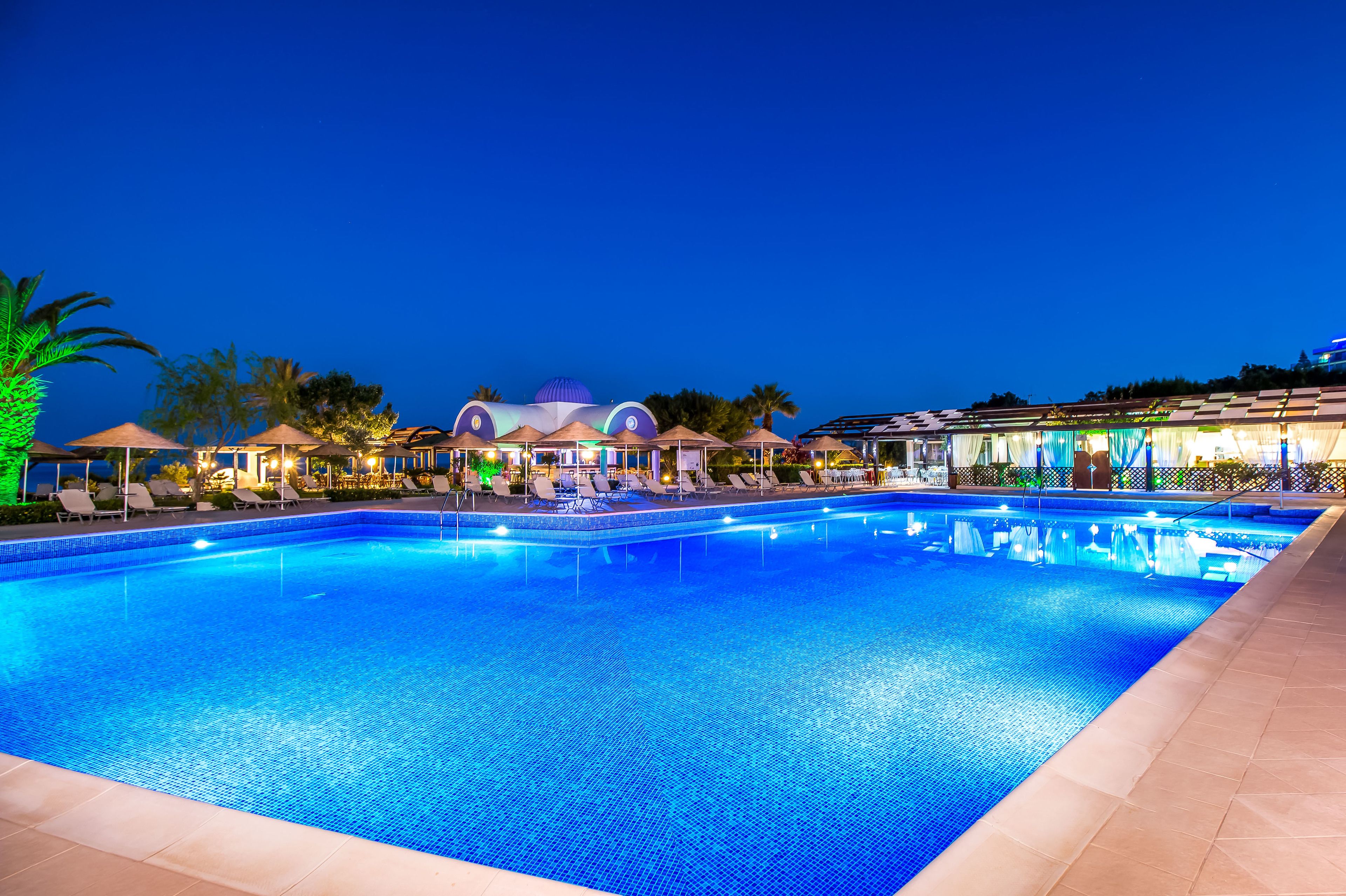 Pegasos Deluxe Beach Hotel