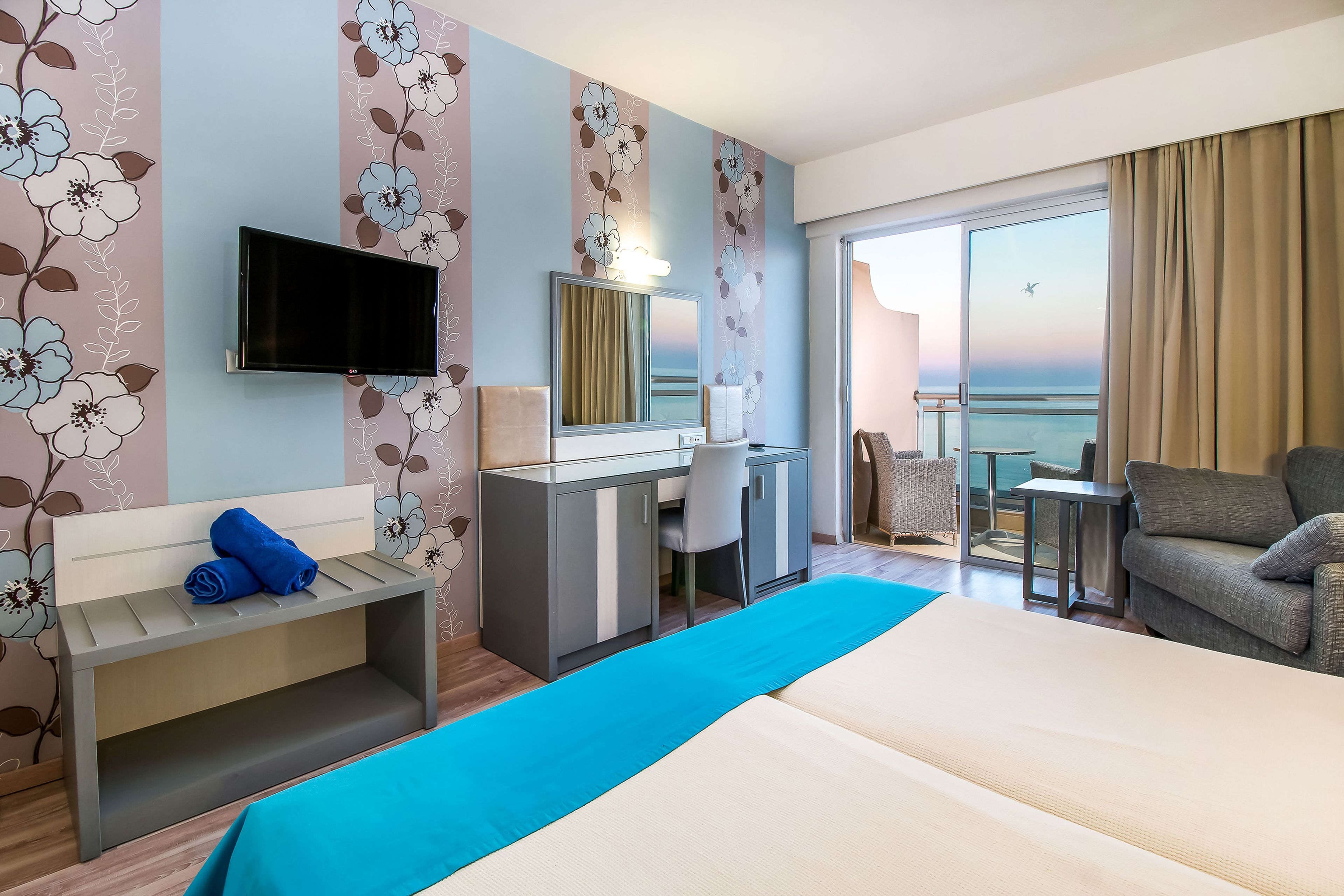 Pegasos Deluxe Beach Hotel