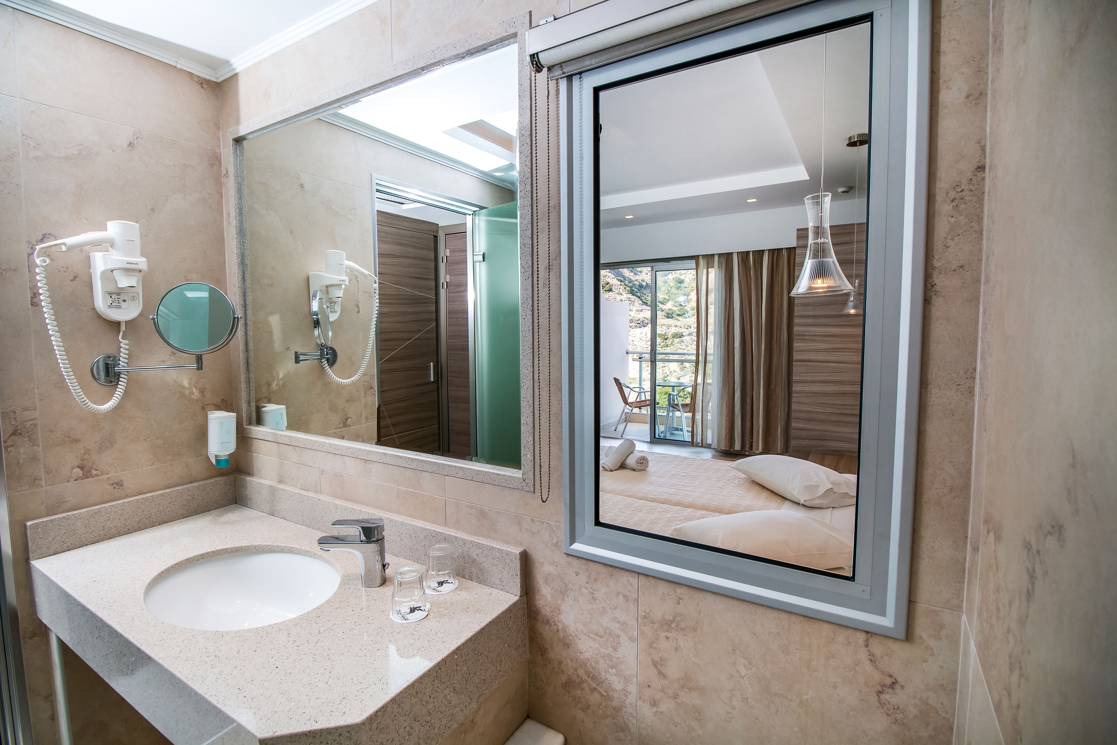 Pegasos Deluxe Beach Hotel