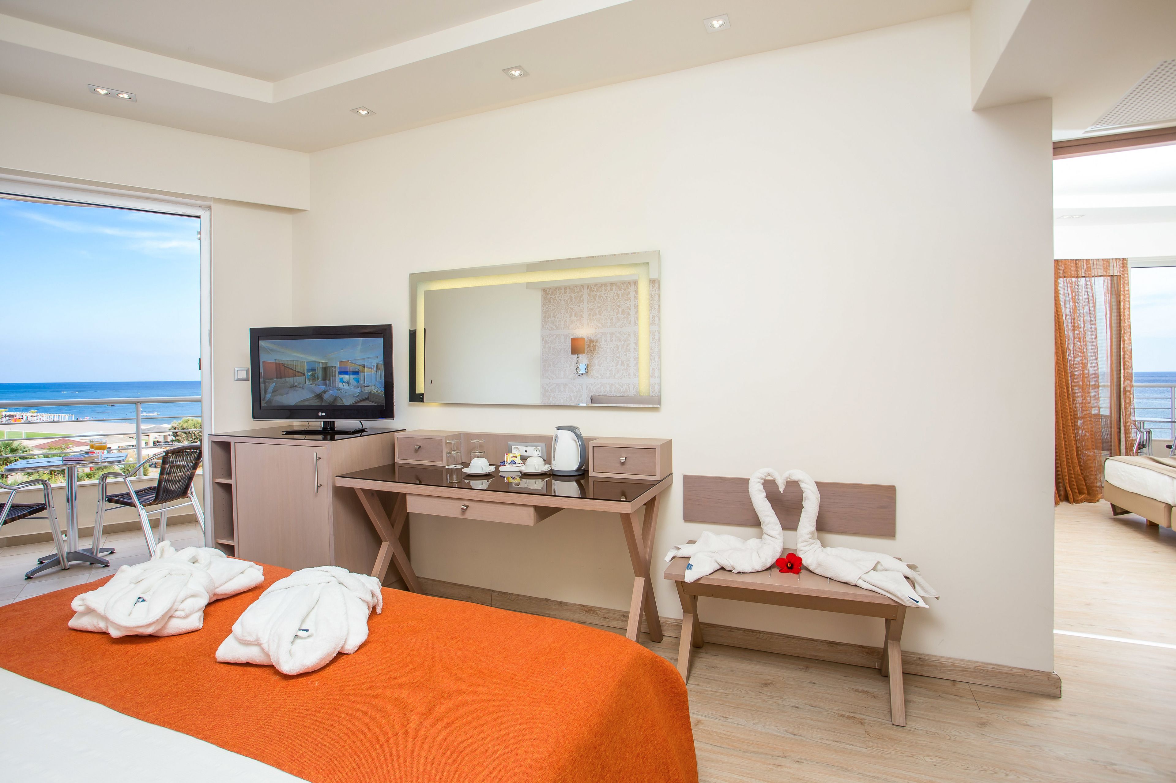 Pegasos Deluxe Beach Hotel