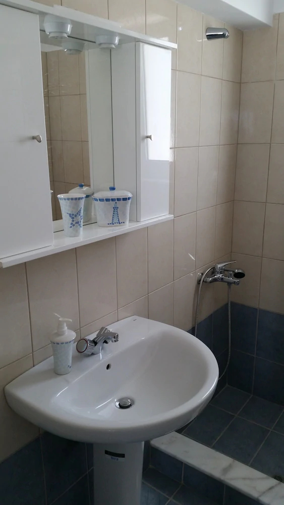 Ria's Deluxe Apartments