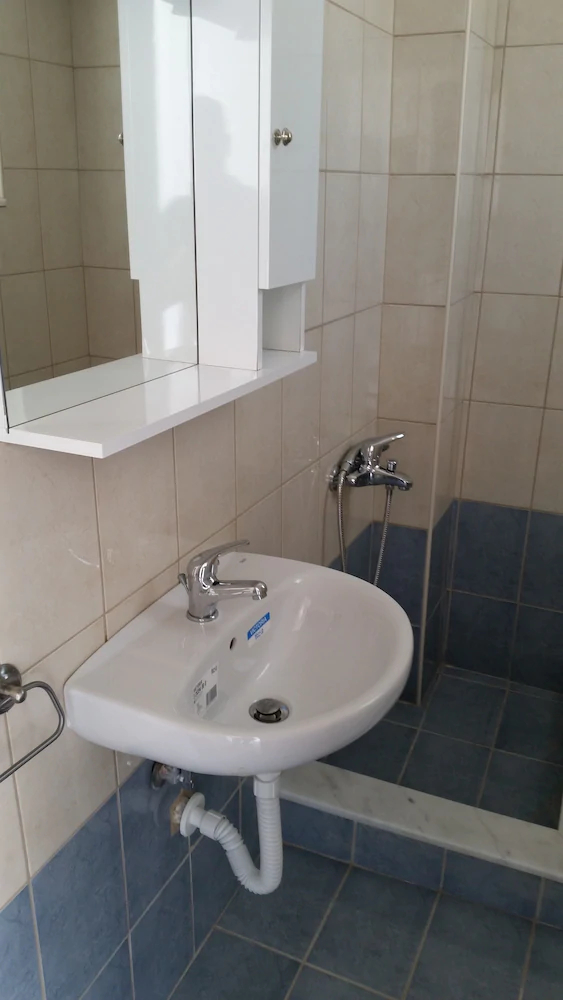 Ria's Deluxe Apartments
