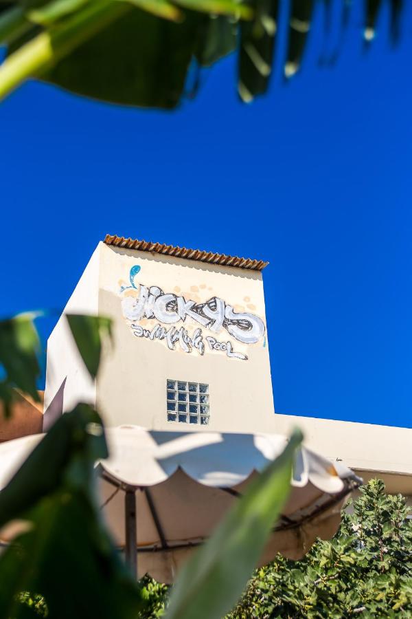Vicky's Studios