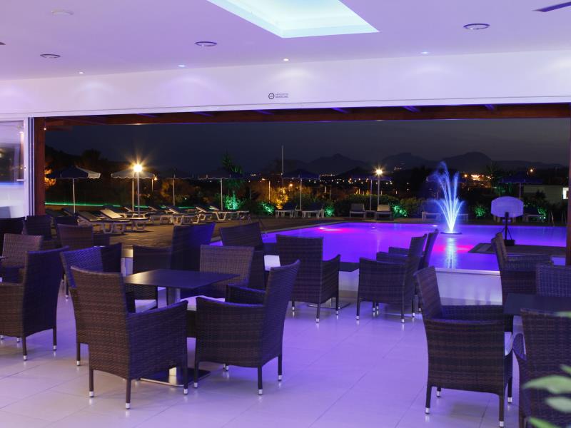 Zoes Hotel