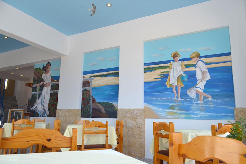 Summer Breeze Hotel