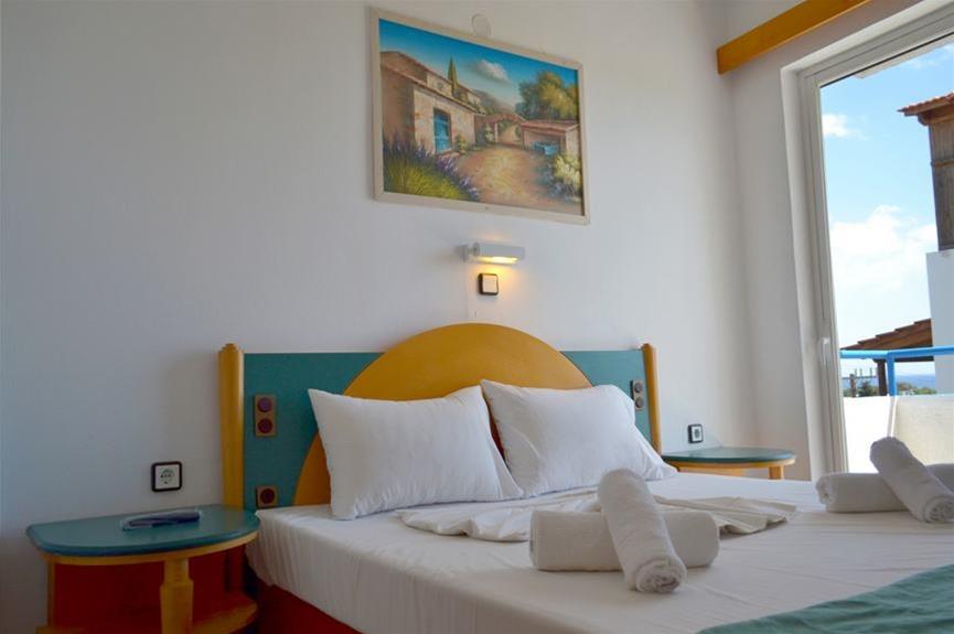 Summer Breeze Hotel