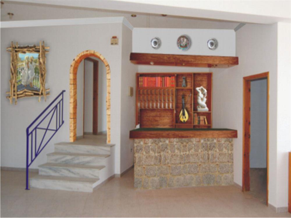 Summer Breeze Hotel