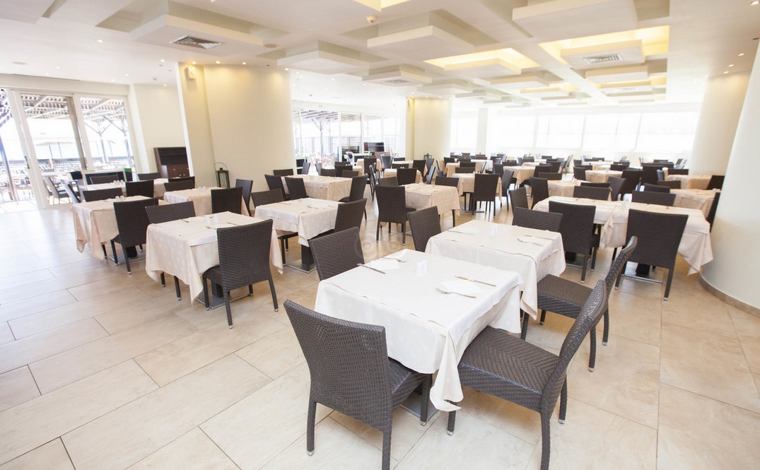 Avra Beach Resort Hotel & Bungalows