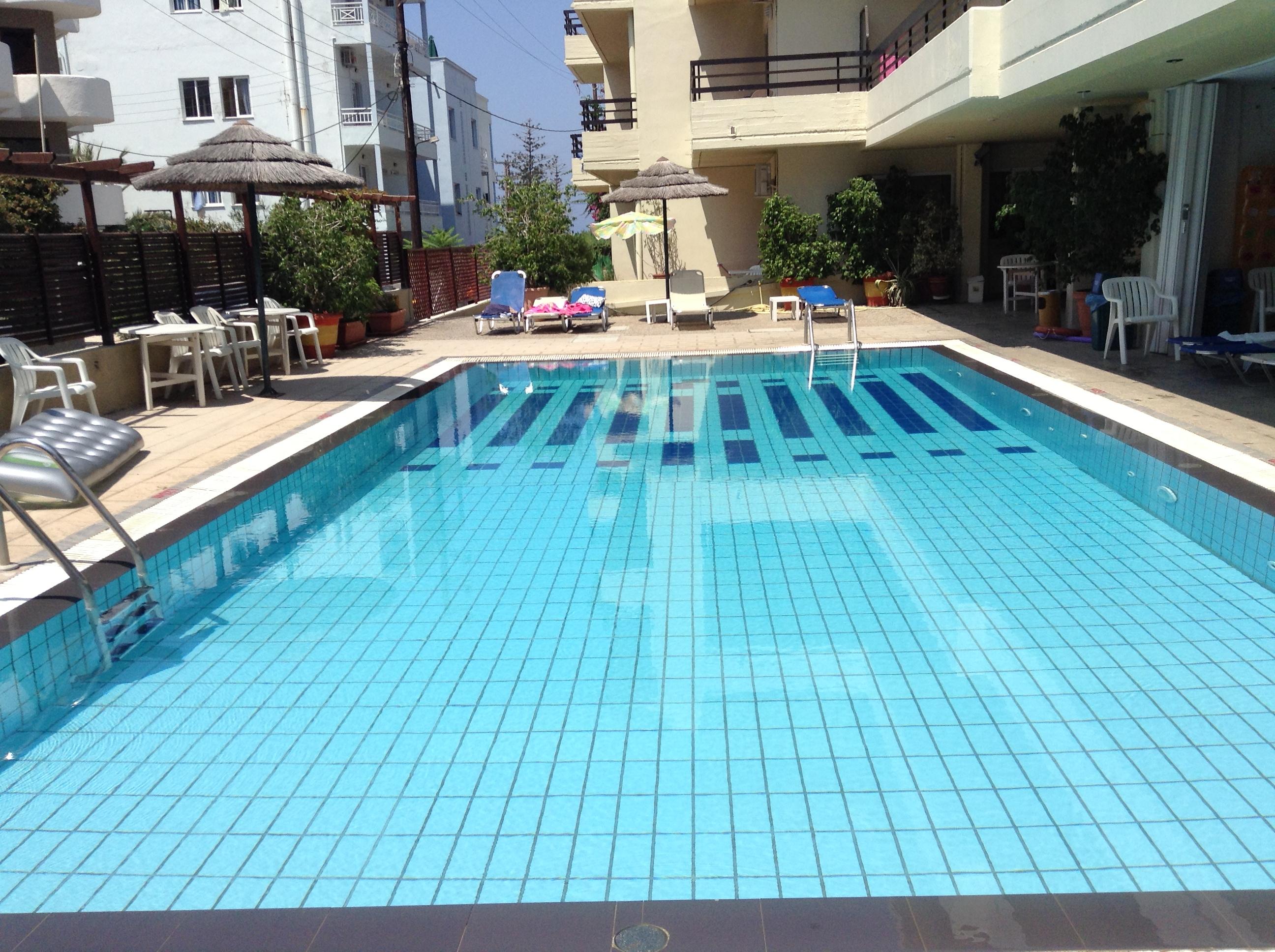 Caravel Apartment Hotel