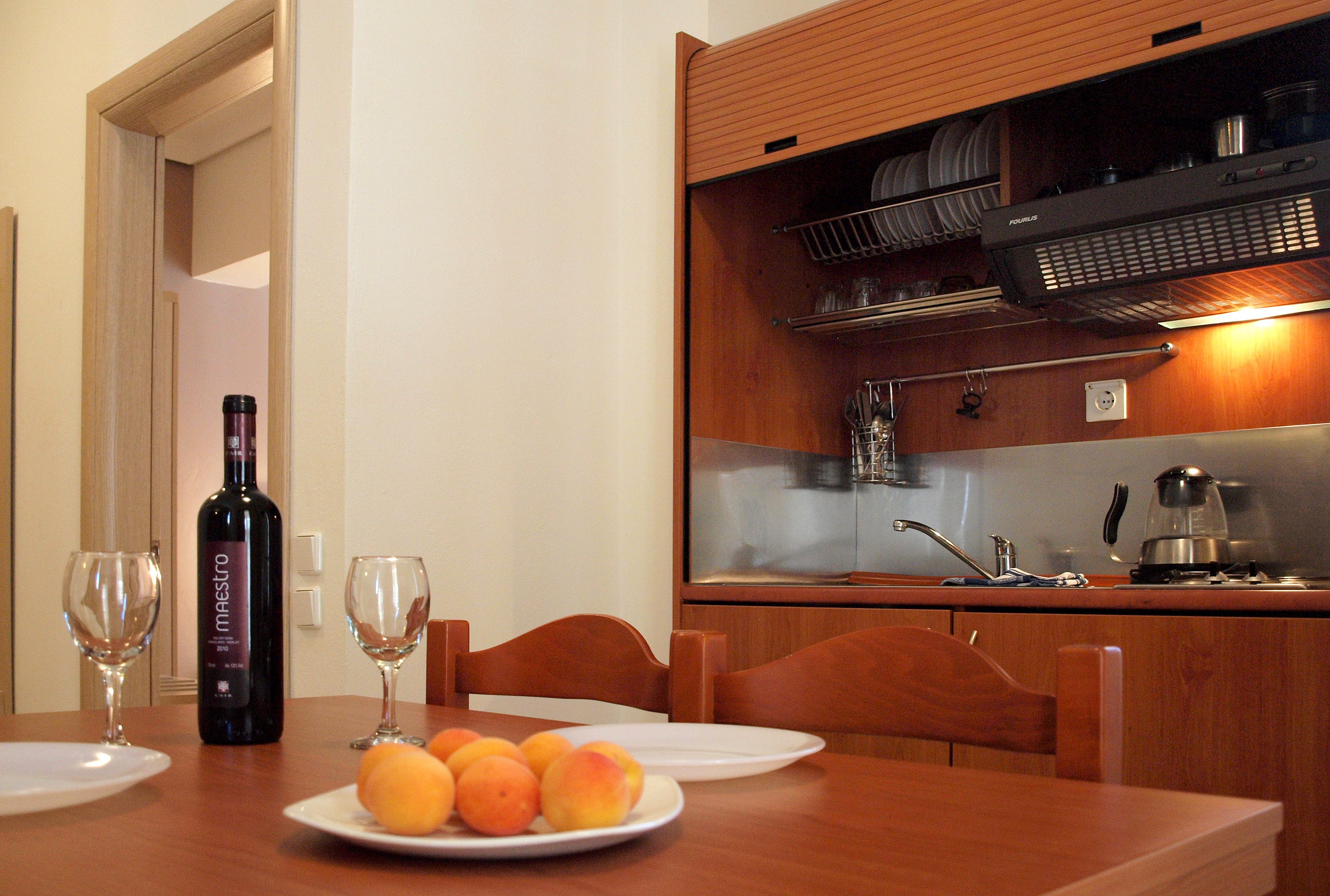 Caravel Apartment Hotel