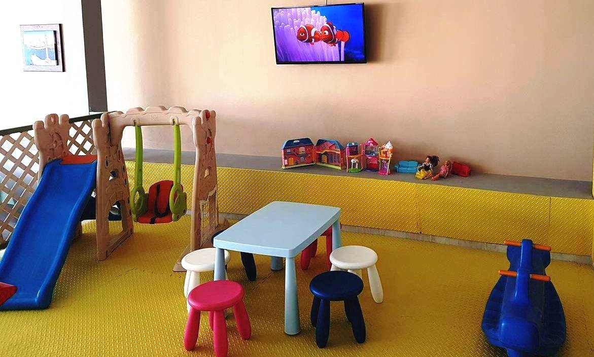 Caravel Apartment Hotel