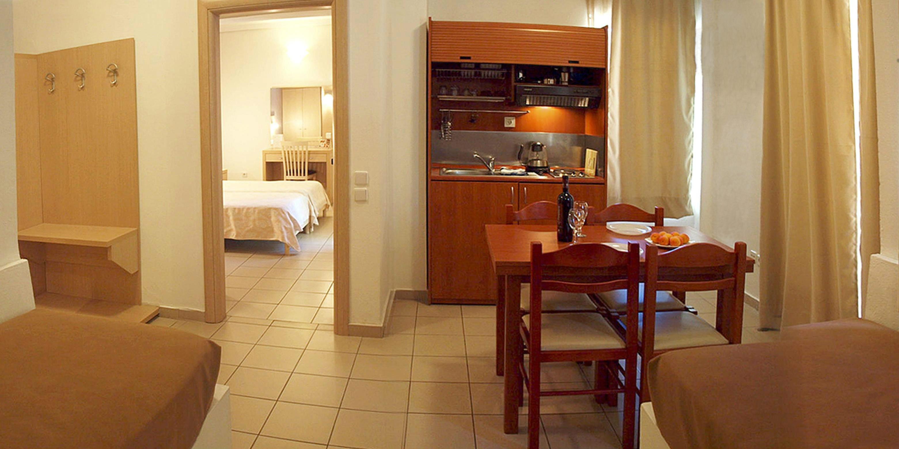 Caravel Apartment Hotel