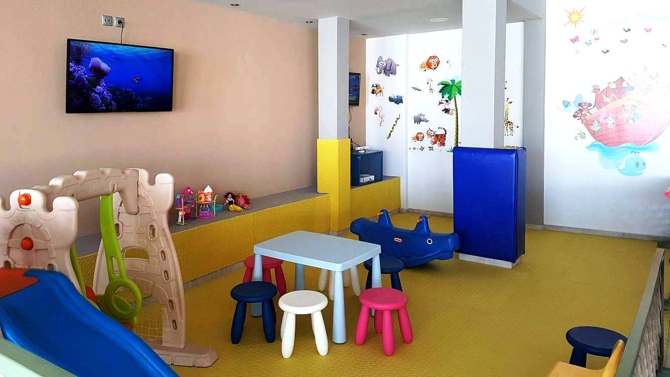 Caravel Apartment Hotel