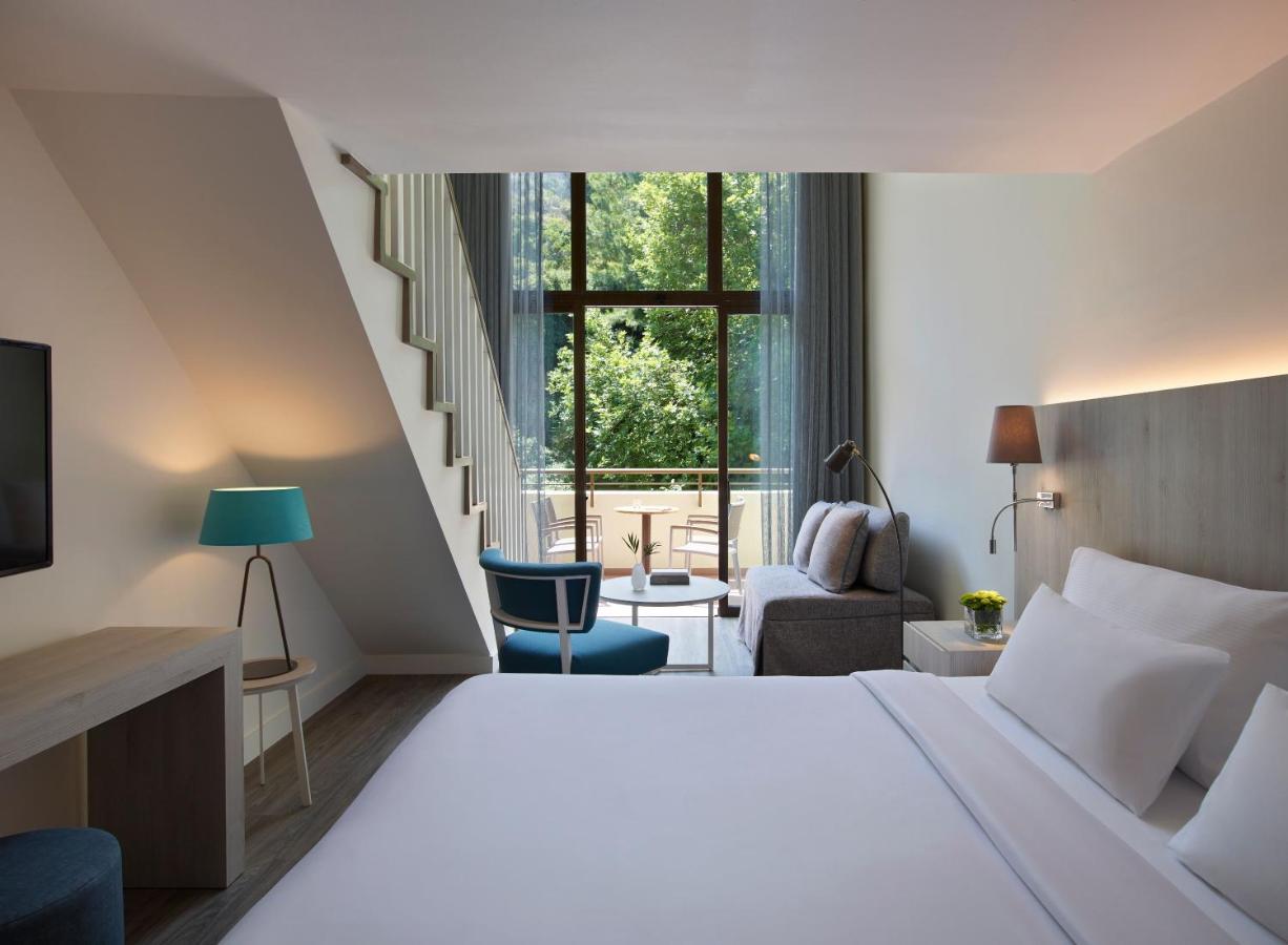 Rhodes Bay Hotel & Spa