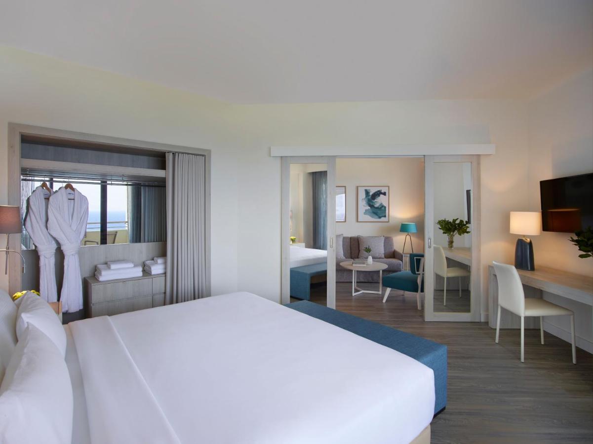 Rhodes Bay Hotel & Spa