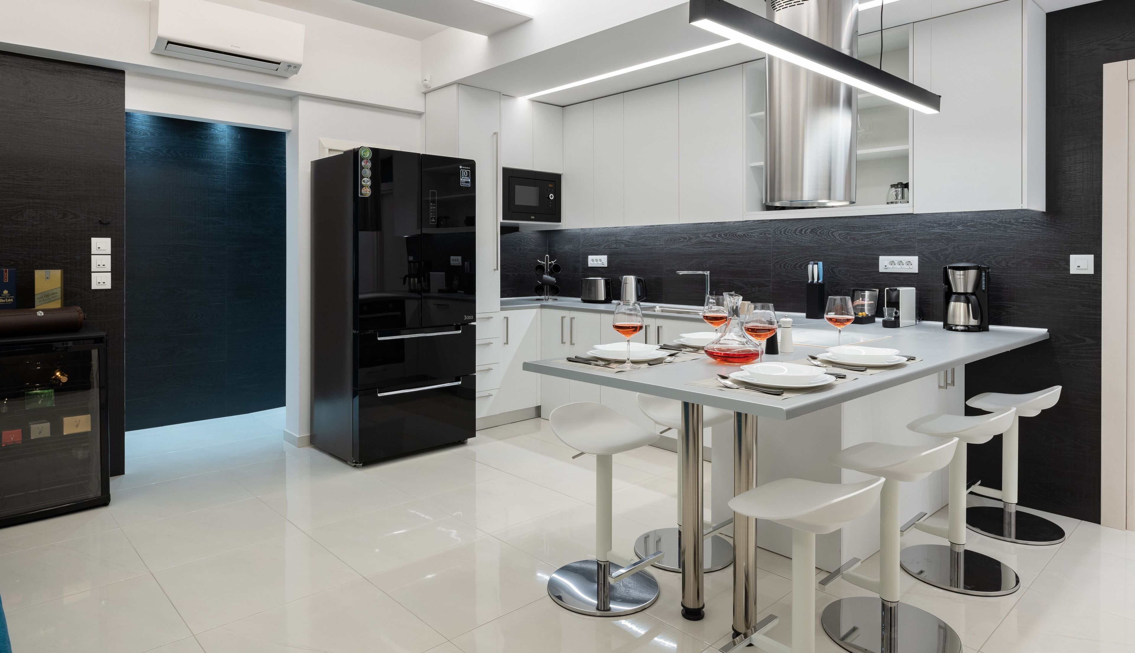 Rhodes SkyLine Suites