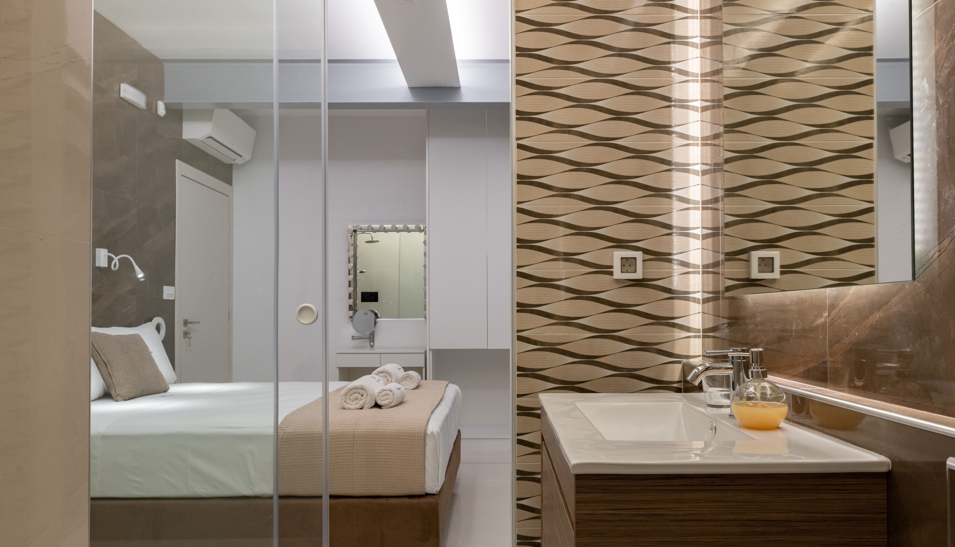 Rhodes SkyLine Suites