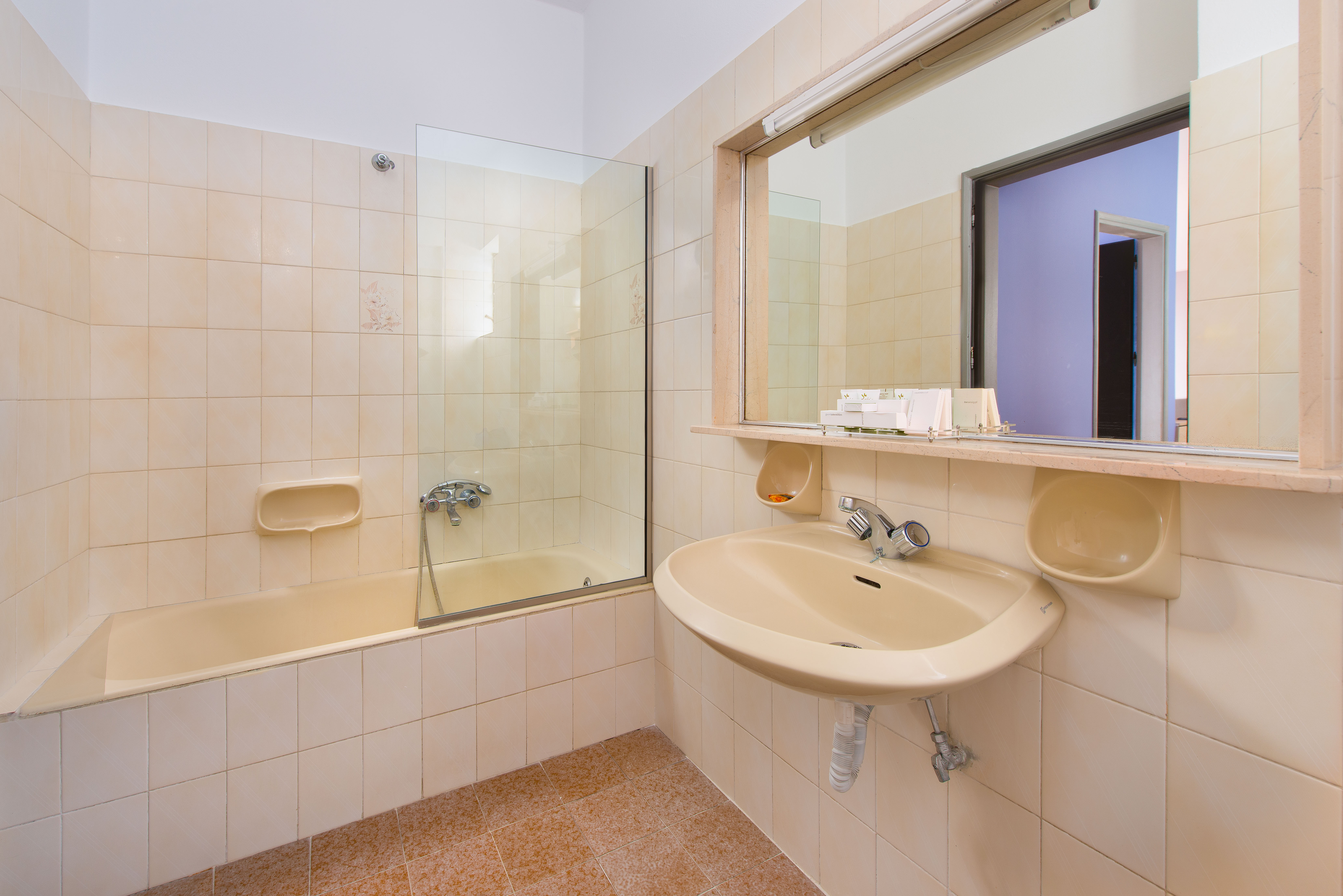 Sunny Days Hotel & Resort