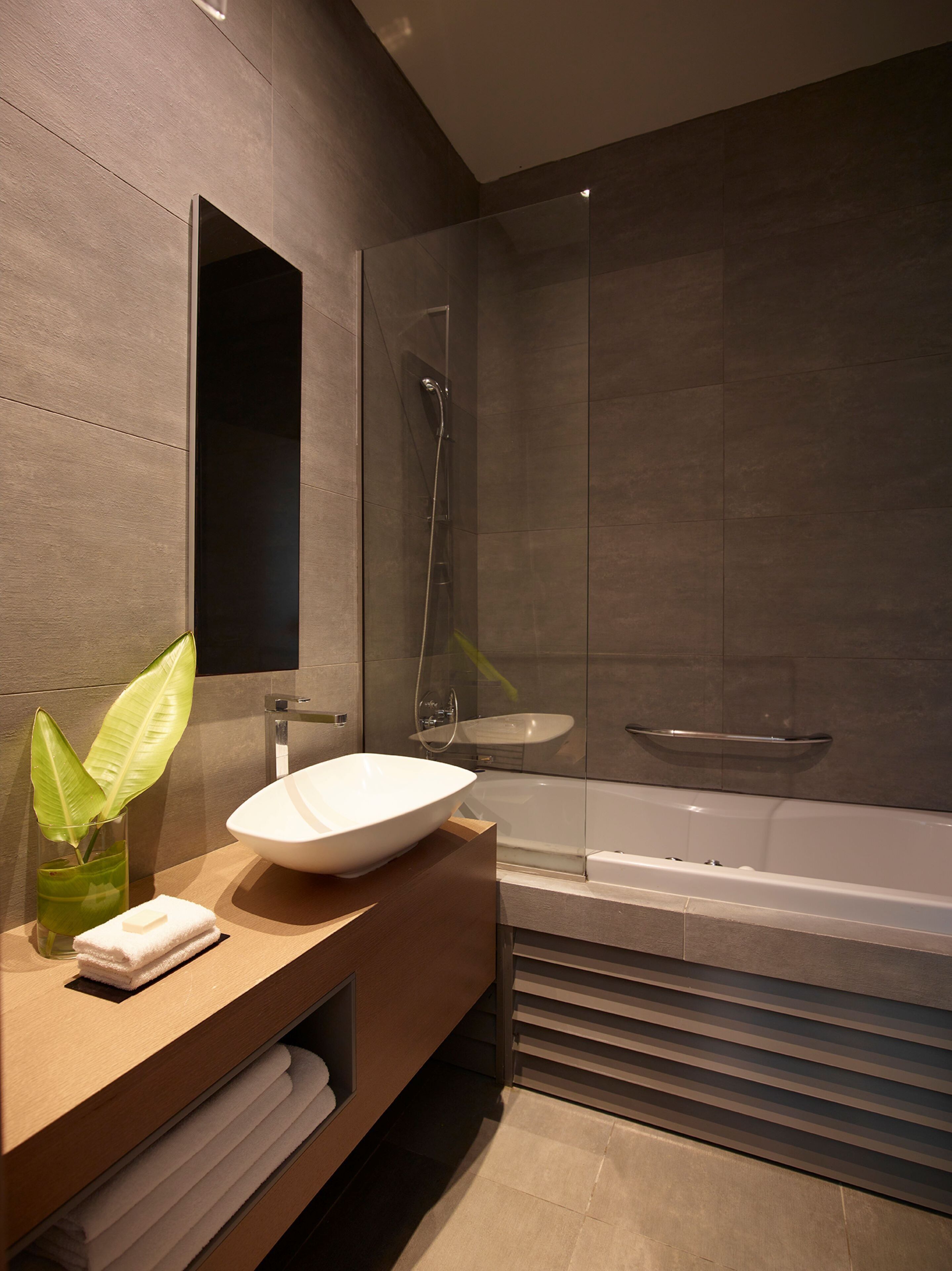 The Ixian Grand & All Suites