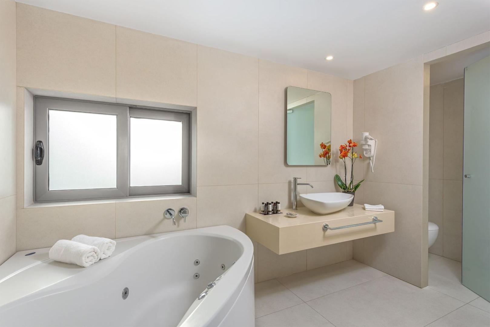 The Ixian Grand & All Suites