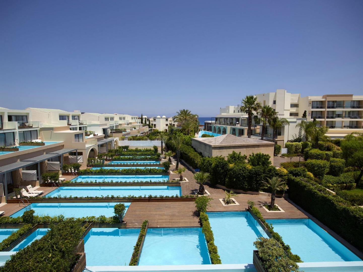 The Ixian Grand & All Suites