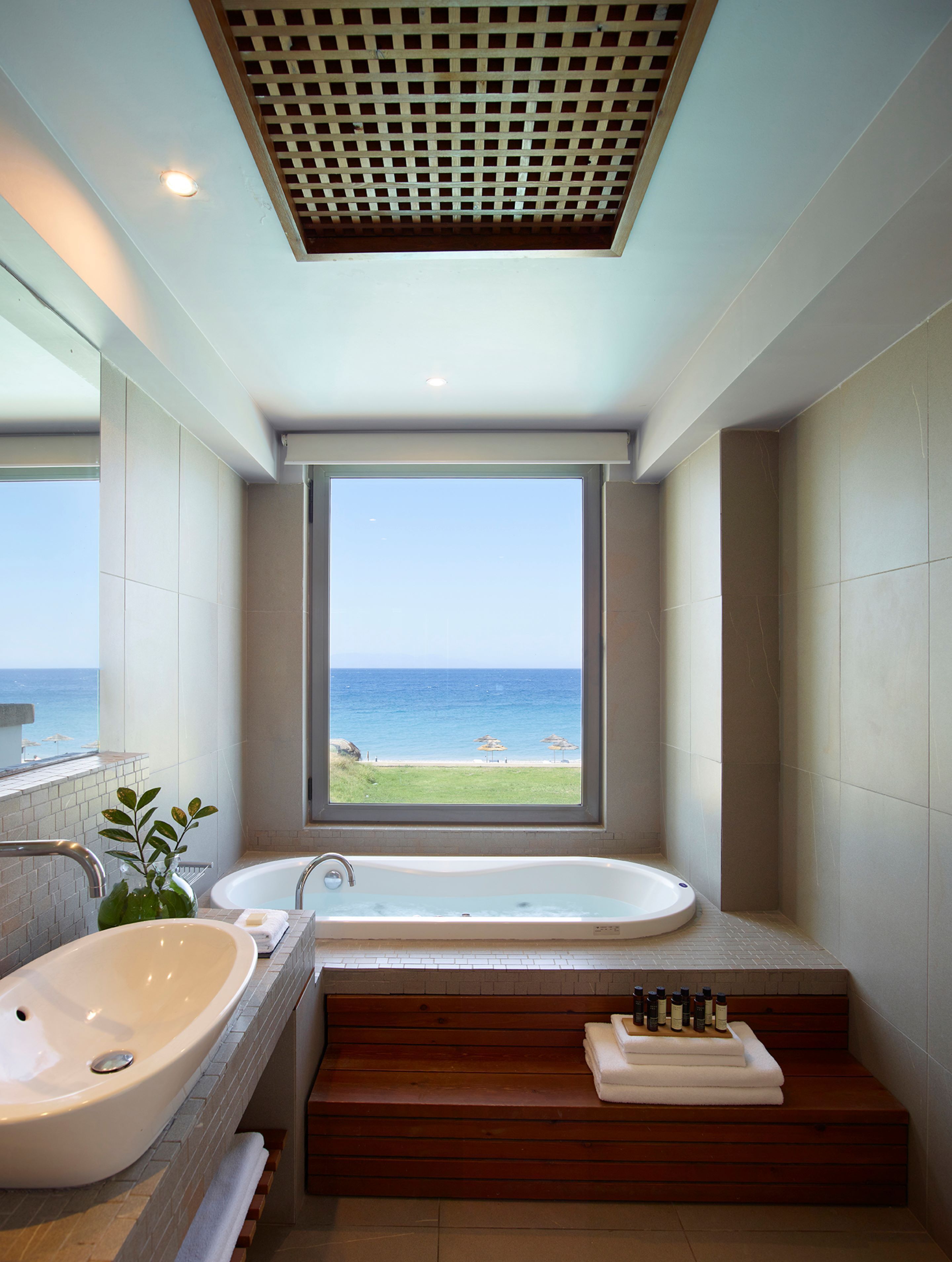 The Ixian Grand & All Suites