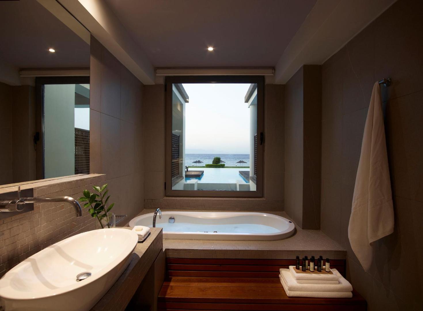 The Ixian Grand & All Suites
