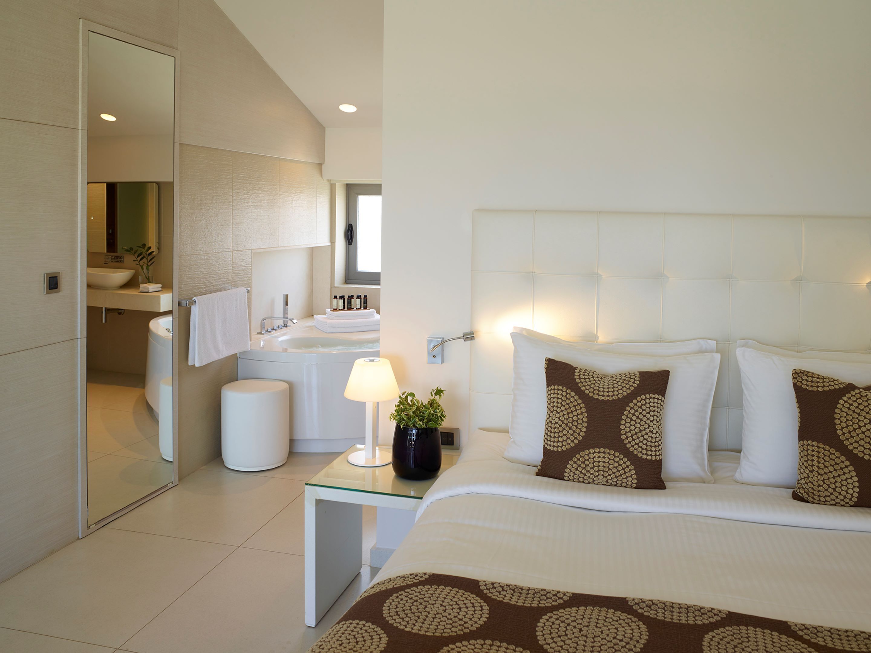 The Ixian Grand & All Suites