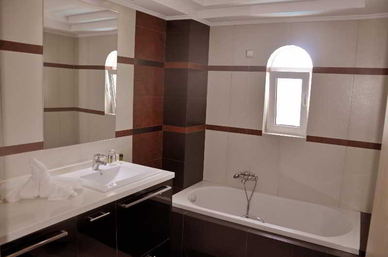 Daniel Apartments & Suites