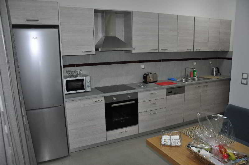 Daniel Apartments & Suites