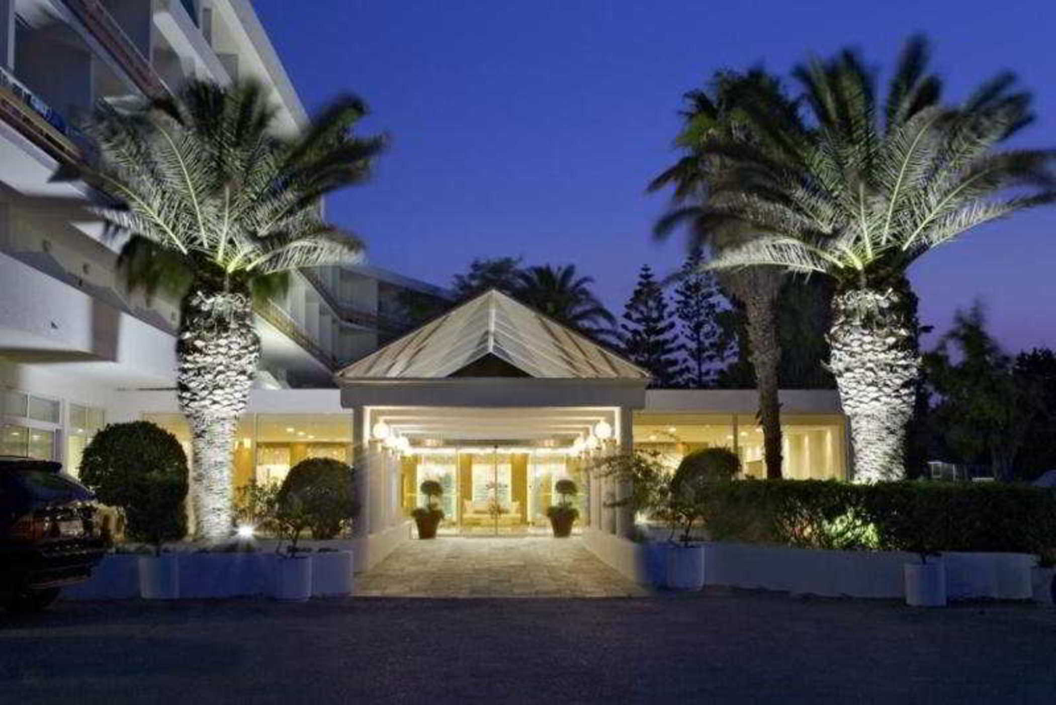 Eden Roc Resort Hotel