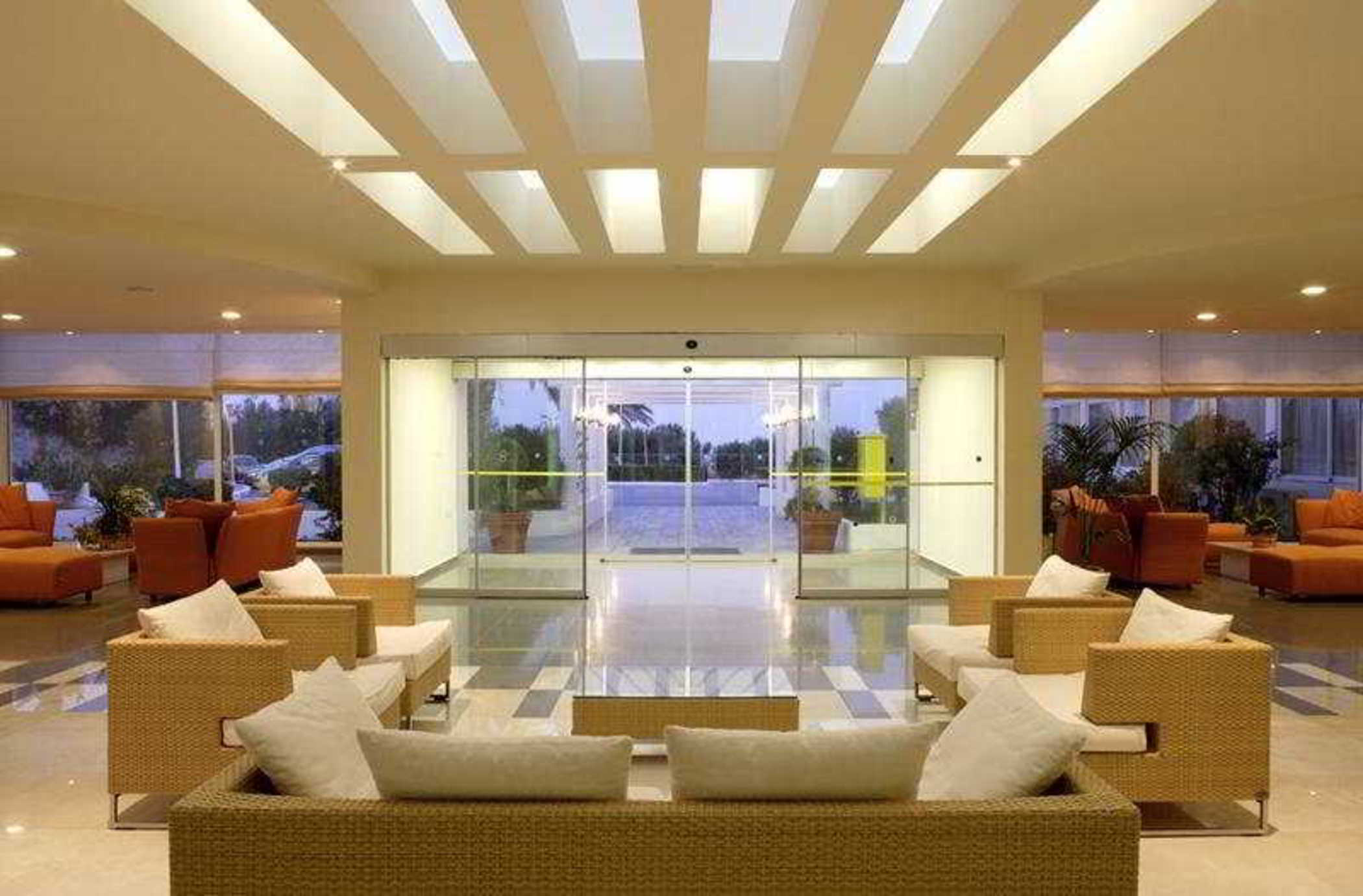 Eden Roc Resort Hotel