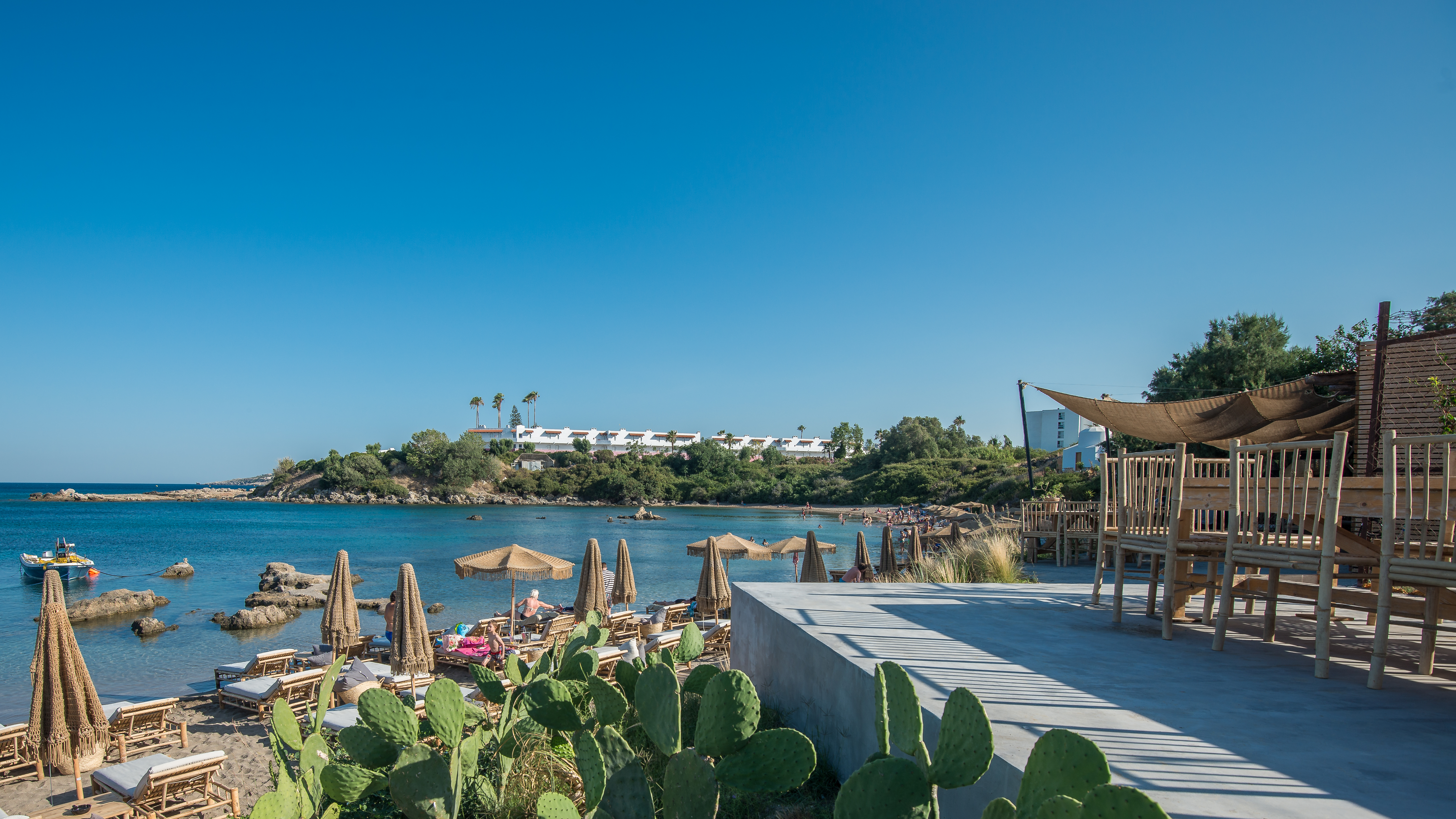 Amira Hotel