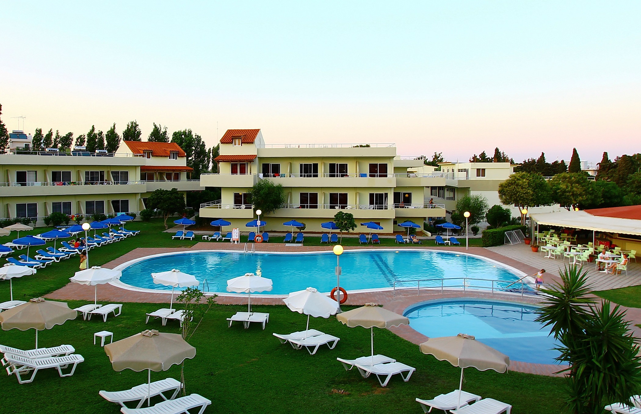 Amira Hotel