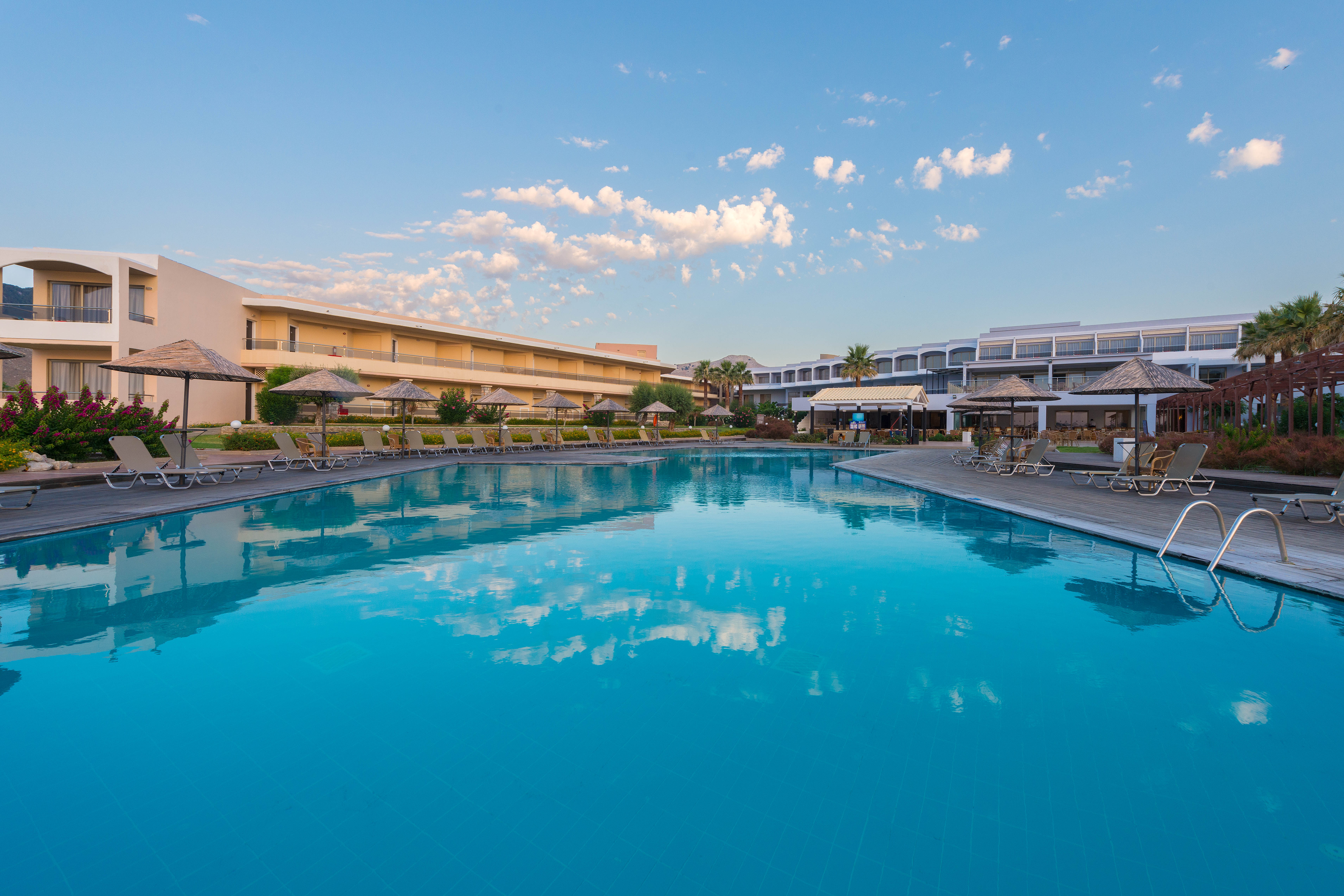 Paralos Rodos Lifestyle