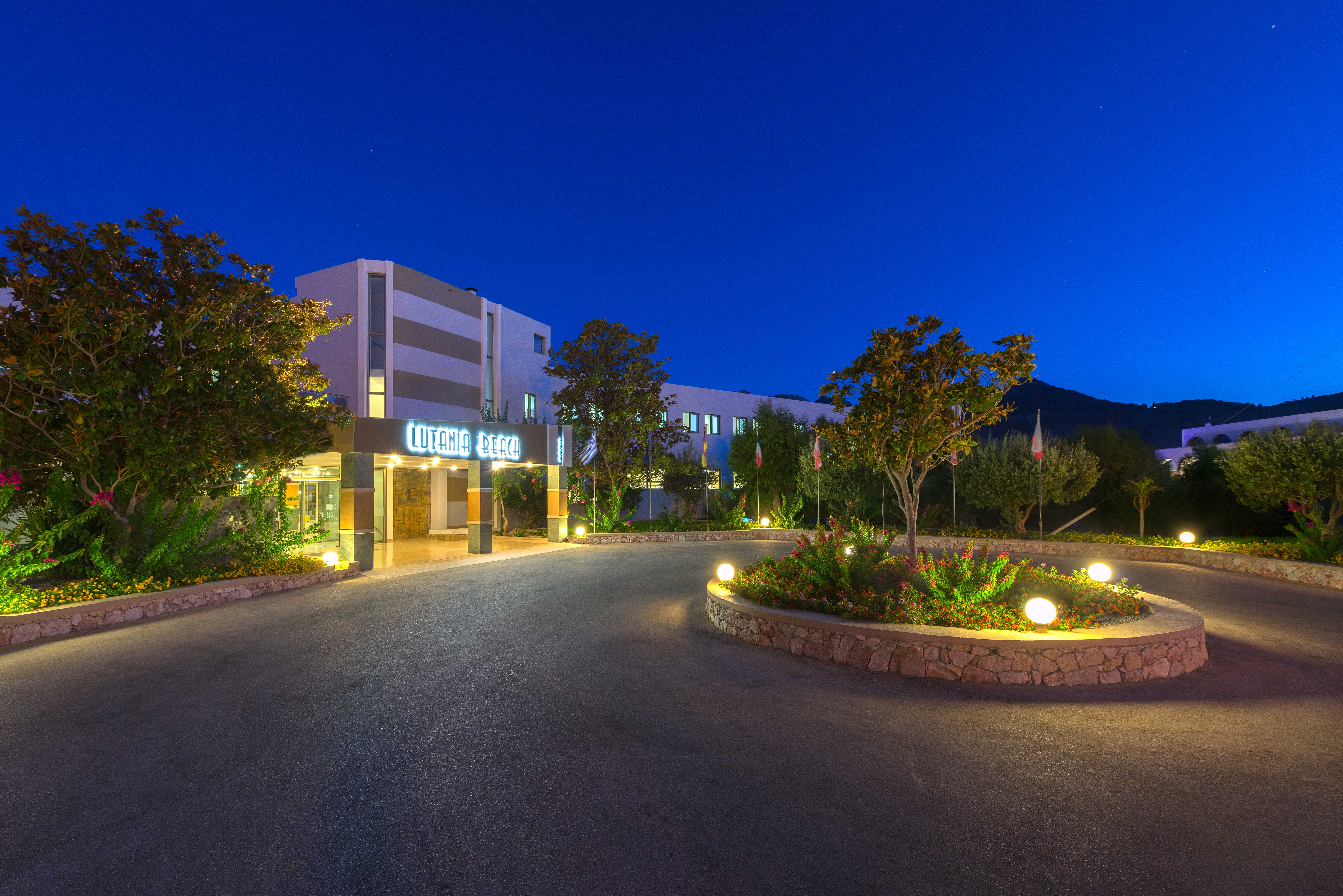 Paralos Rodos Lifestyle