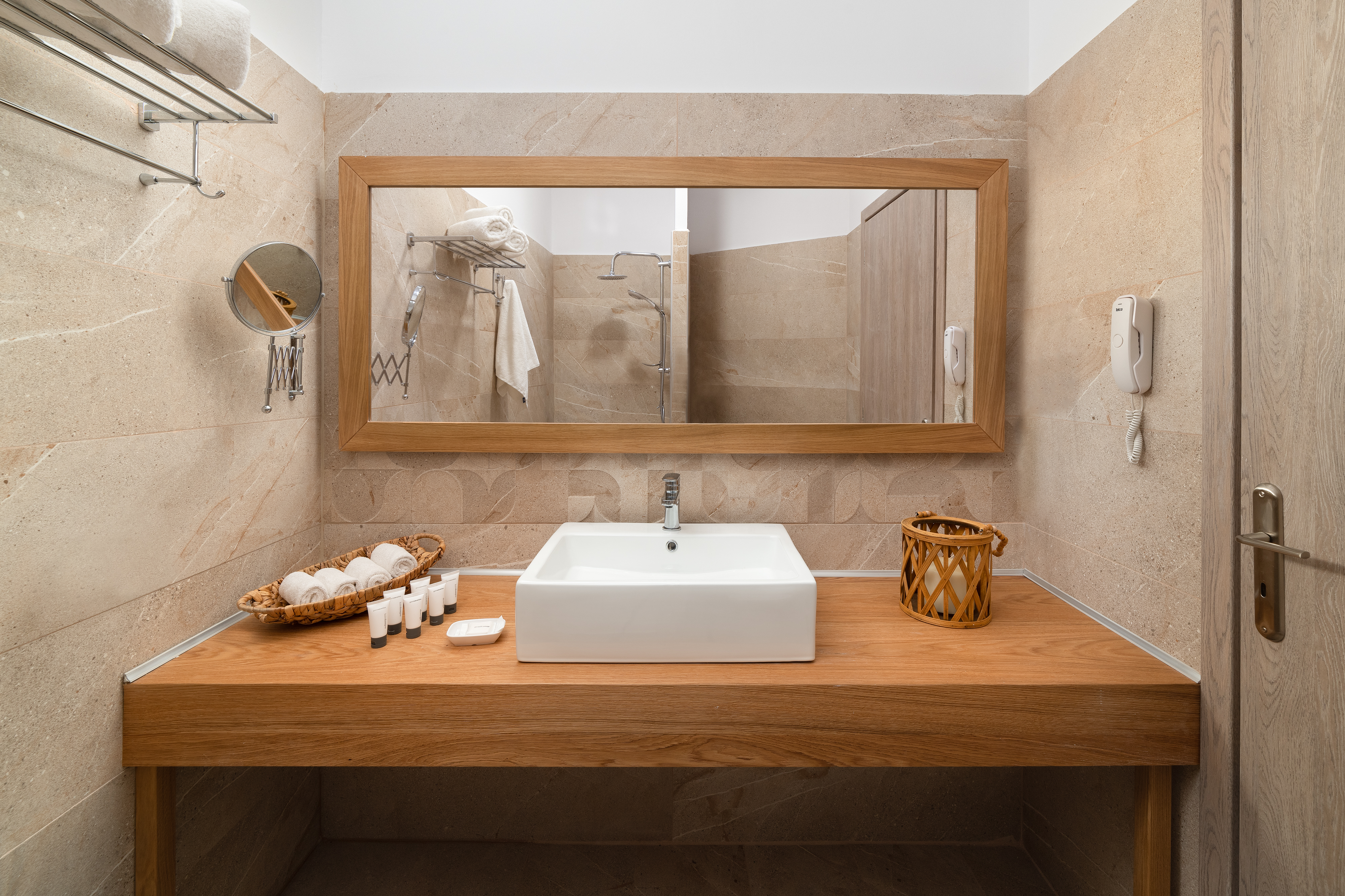 Paralos Rodos Lifestyle