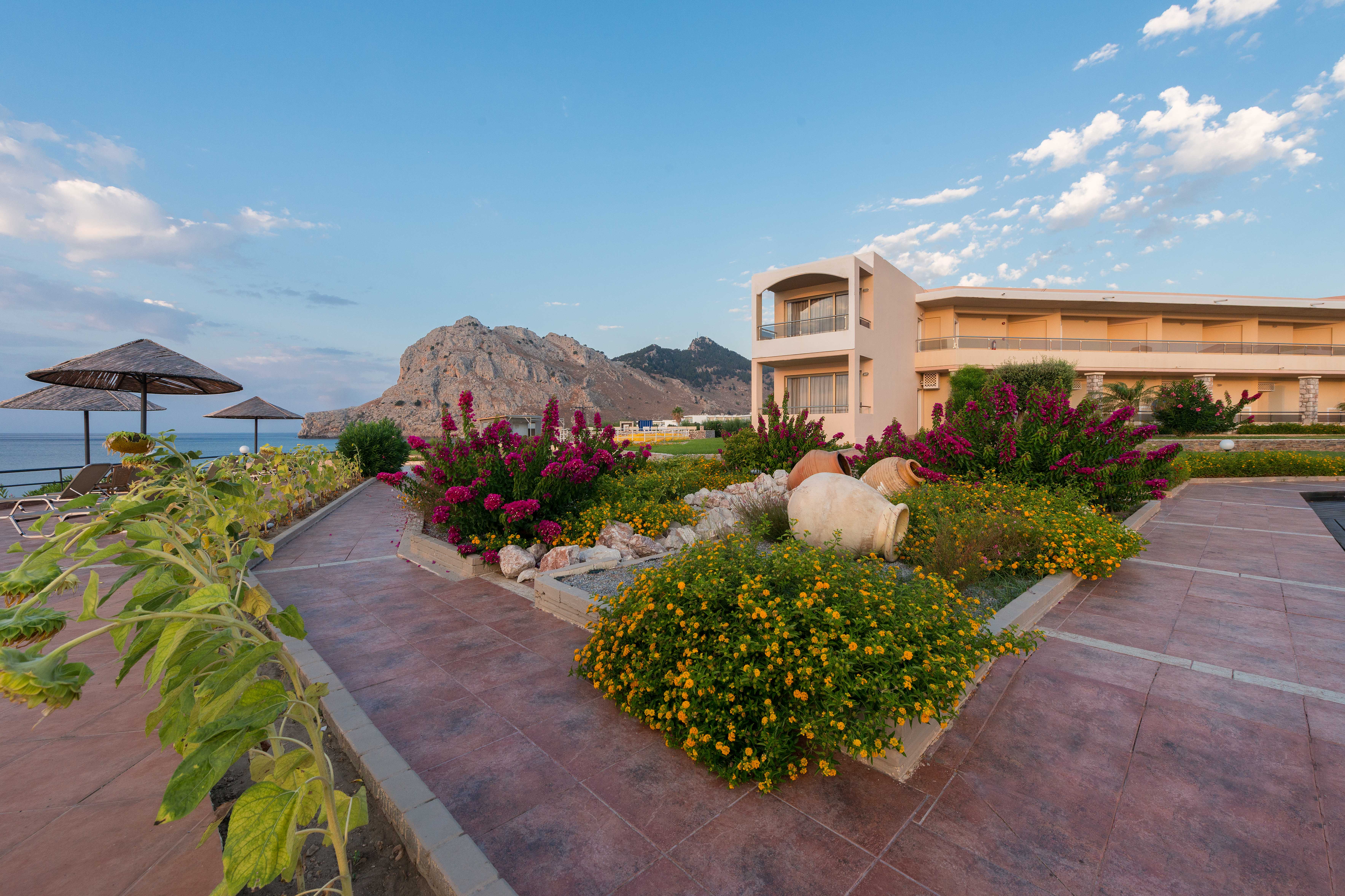 Paralos Rodos Lifestyle